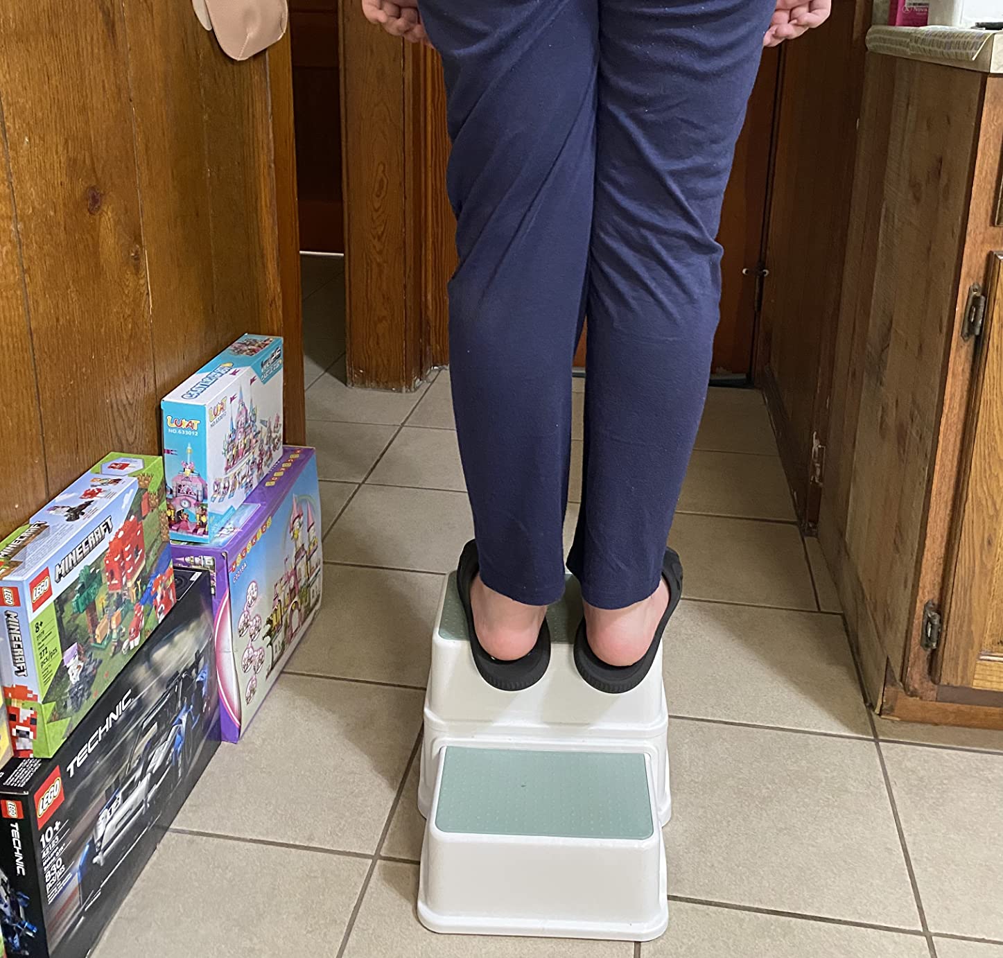 Victostar 2 Step Stool for Kids, Anti-Slip Sturdy Toddler Two Step Stool for Toilet Potty Training, Bathroom,Kitchen (Pink) customer photo 2