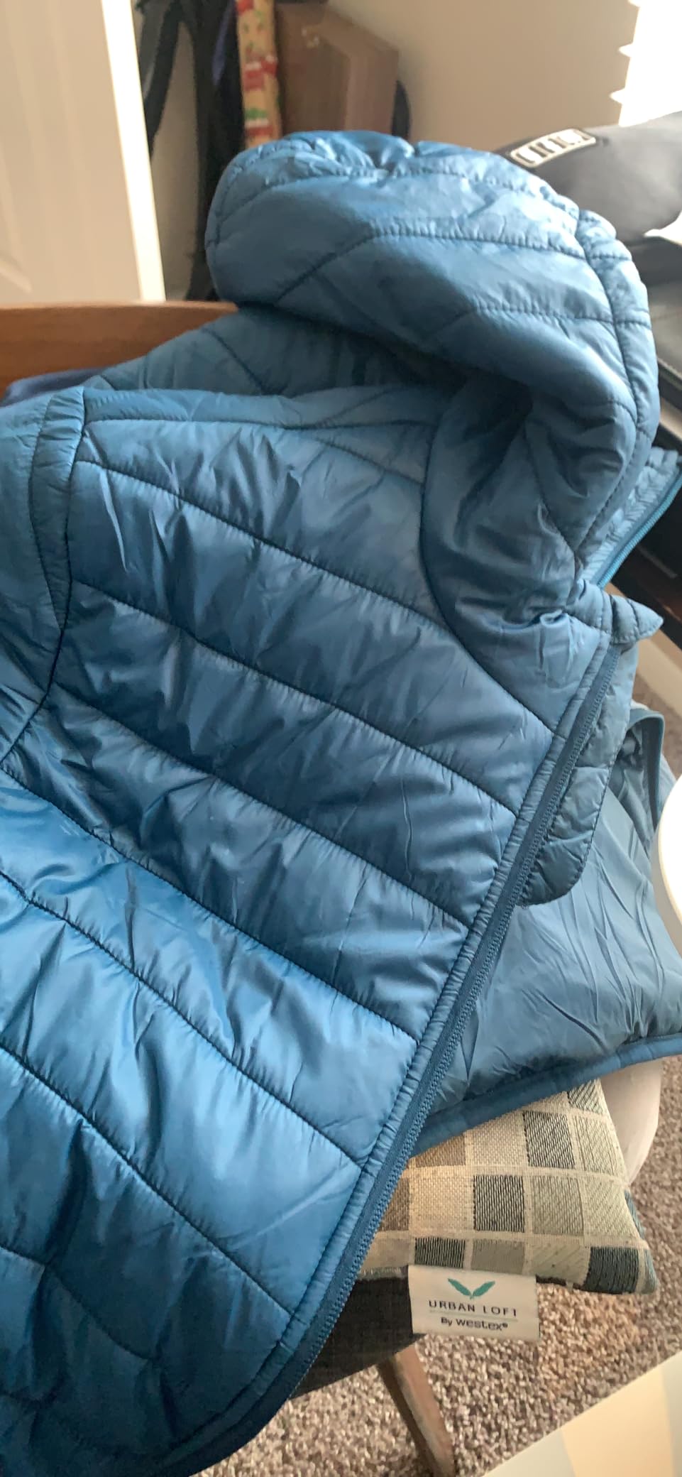 33,000ft Men's Packable Hooded Puffer Jacket Lightweight Warm Winter Coat customer photo 2