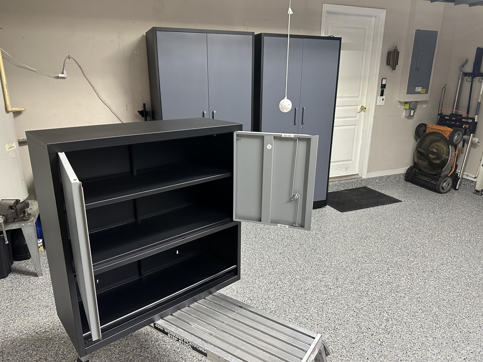 GREATMEET Locking Metal Garage Wall Cabinet with Doors and Shelf customer photo 1