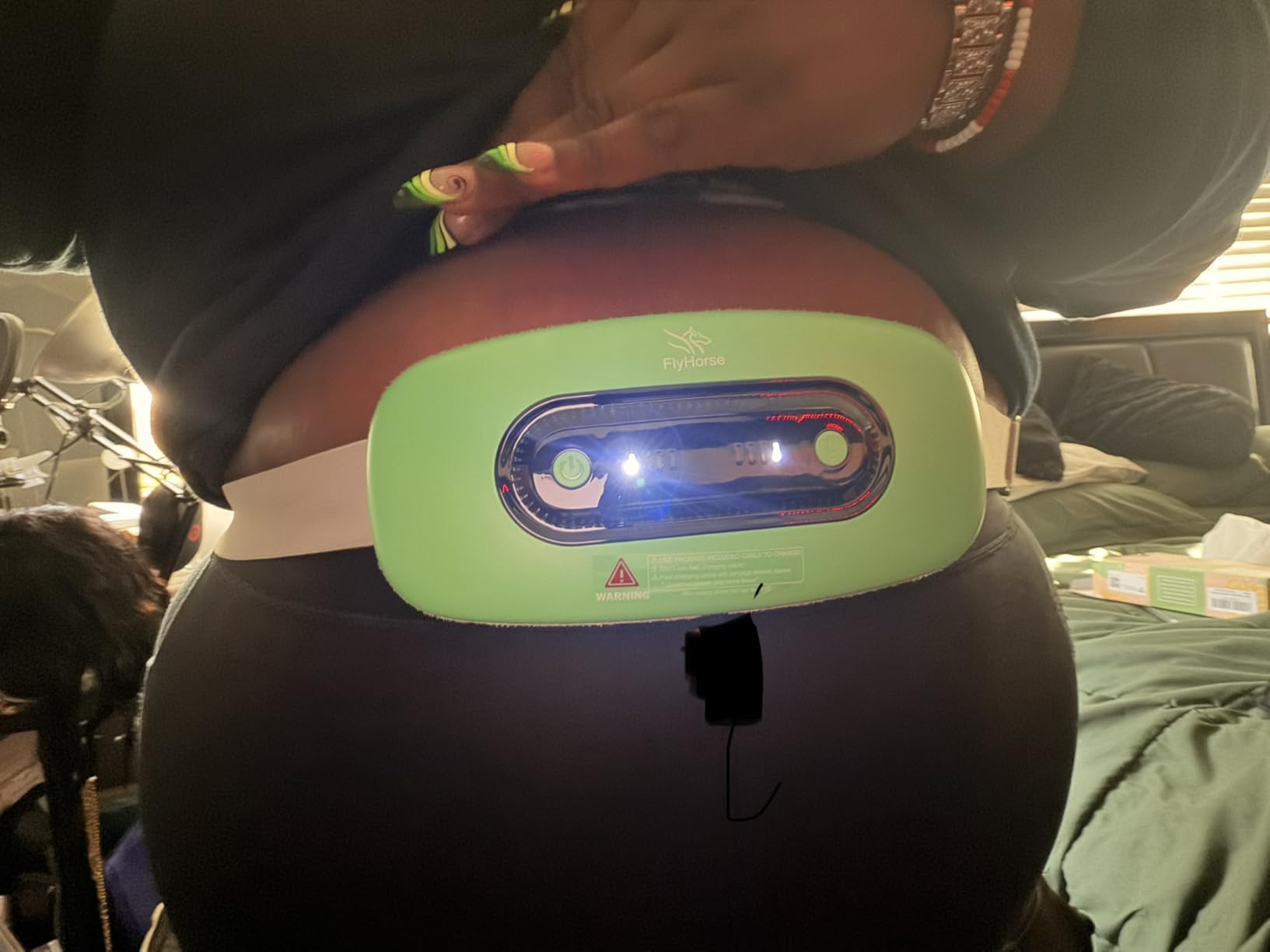 Portable Cordless Menstrual Heating Pad with 4 Heat Levels and 4 Massage Modes,Electric, Fast Large Heating Belly Wrap Belt (Black) customer photo 1