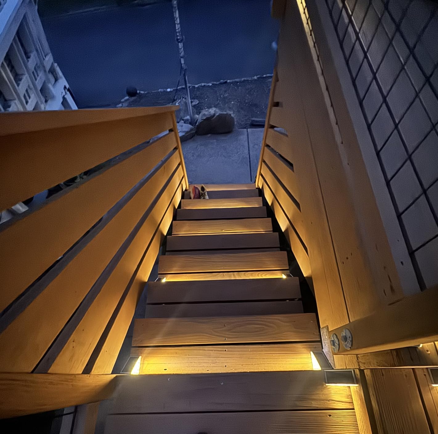 VOLISUN Solar Stair Lights 6 Pack, Solar Step Lights Outdoor Waterproof | IP67, LED Outdoor Step Light,Outdoor Light Decor for Garden Stair, Deck, Front Step, Front Porch, and Patio（3000K） customer photo 2