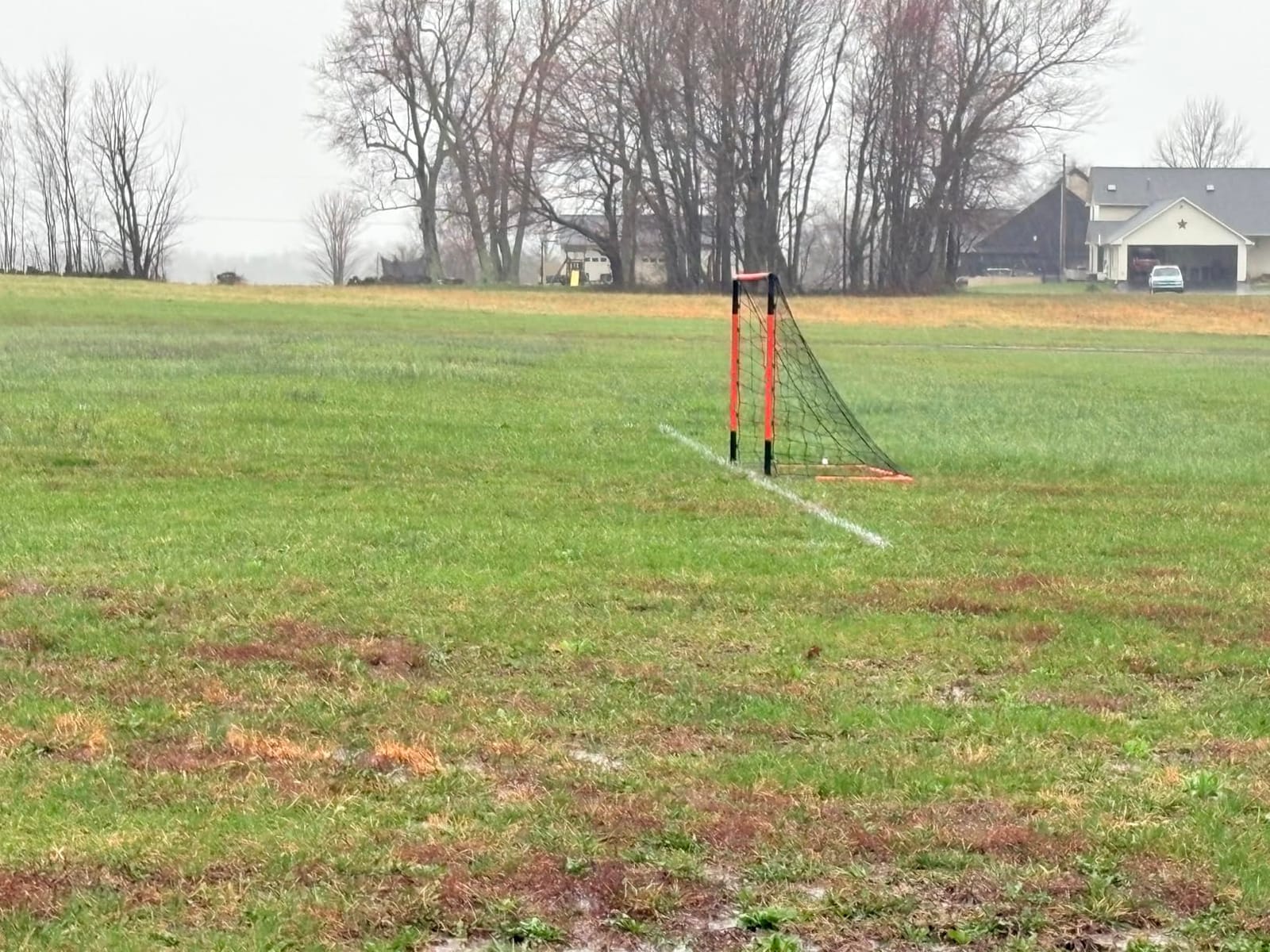 KAIHAOWIN Soccer Goal 3'x2.5'|6'x4'|8'x6'|10'x6.6'-Steel Frame Goal Post All Weather Soccer Net-Quick Assembly Training Sports Soccer Goals for Backyard Indoor Outdoor-Heavy Duty Metal Soccer Goals customer photo 1