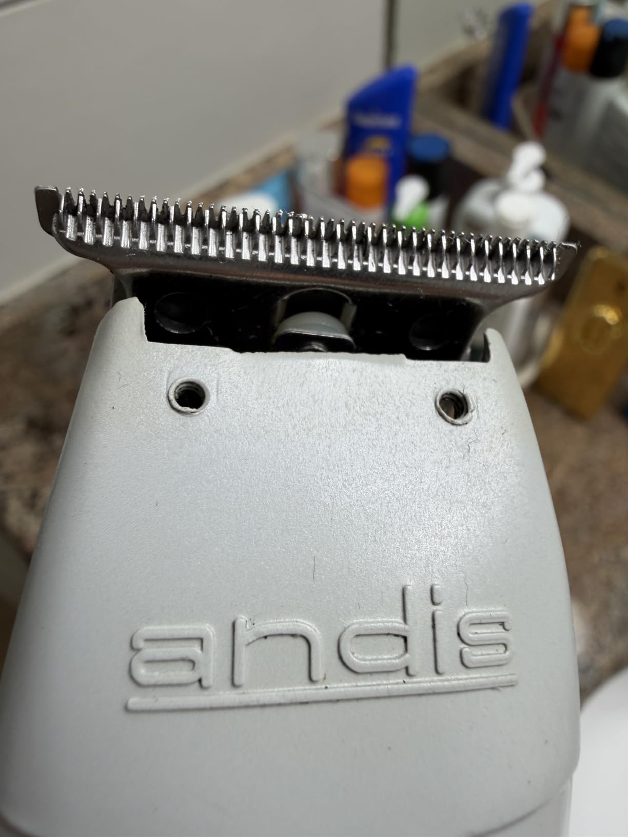 Andis 04780 Professional T-Outliner Beard & Hair Trimmer for Men | with Carbon Steel T-Blade, Bump Free Technology - Corded Electric Beard Trimmer, GTO, Grey customer photo 1