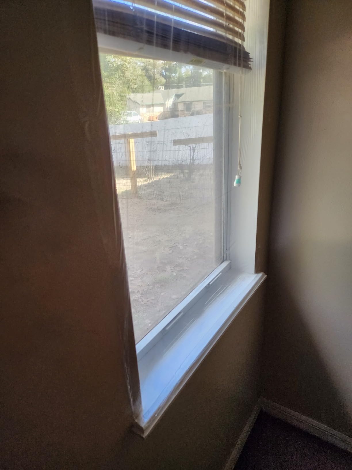 Duck MAX Strength Window Insulation Kit, Winter Window Seal Kit Fits up to 10 Windows, Heavy Duty Shrink Film Cuts to Size for Easy Indoor Installation, Window Tape Included,62 In. x 420 In., Clear customer photo 2