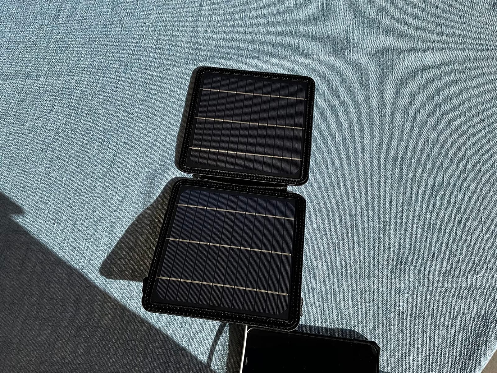 BLAVOR 10W Portable Solar Charger (5V/2A Max), Small Foldable Solar Panel customer photo 1