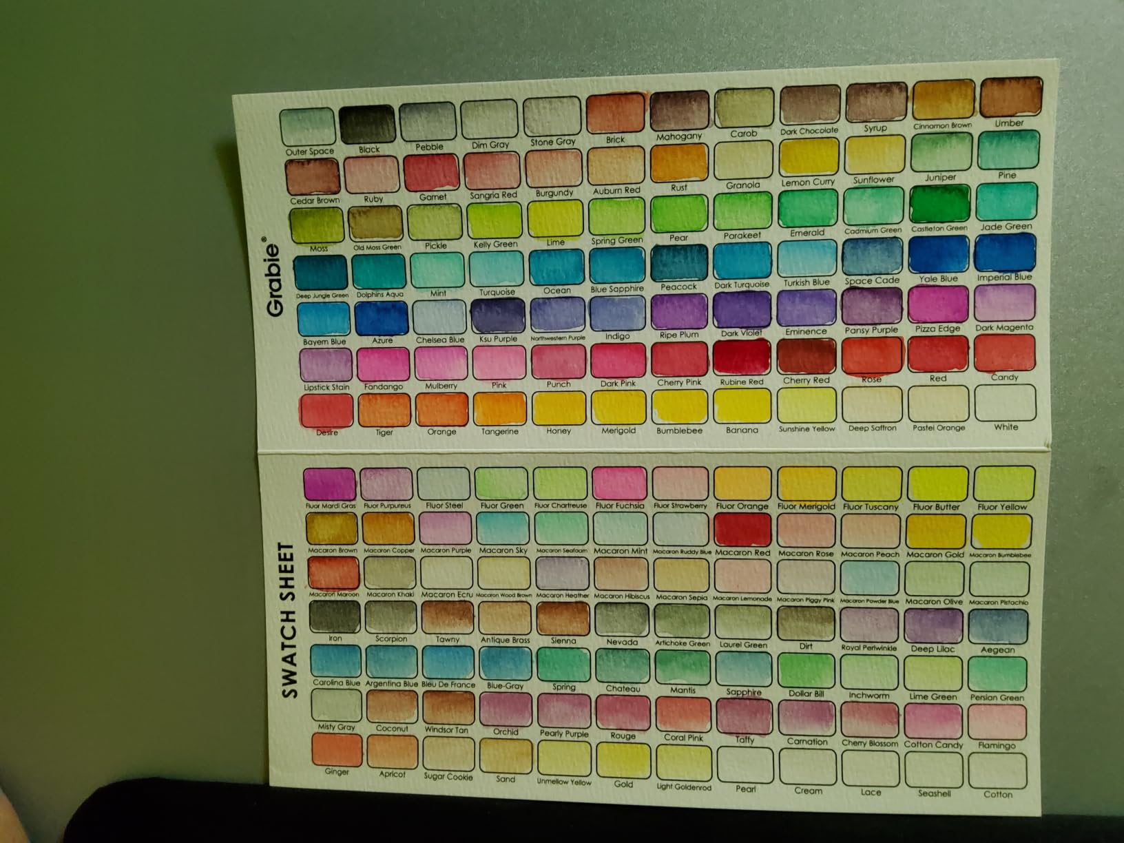 Grabie 50 Color Watercolor Paint Set with Brush Pens customer photo 1