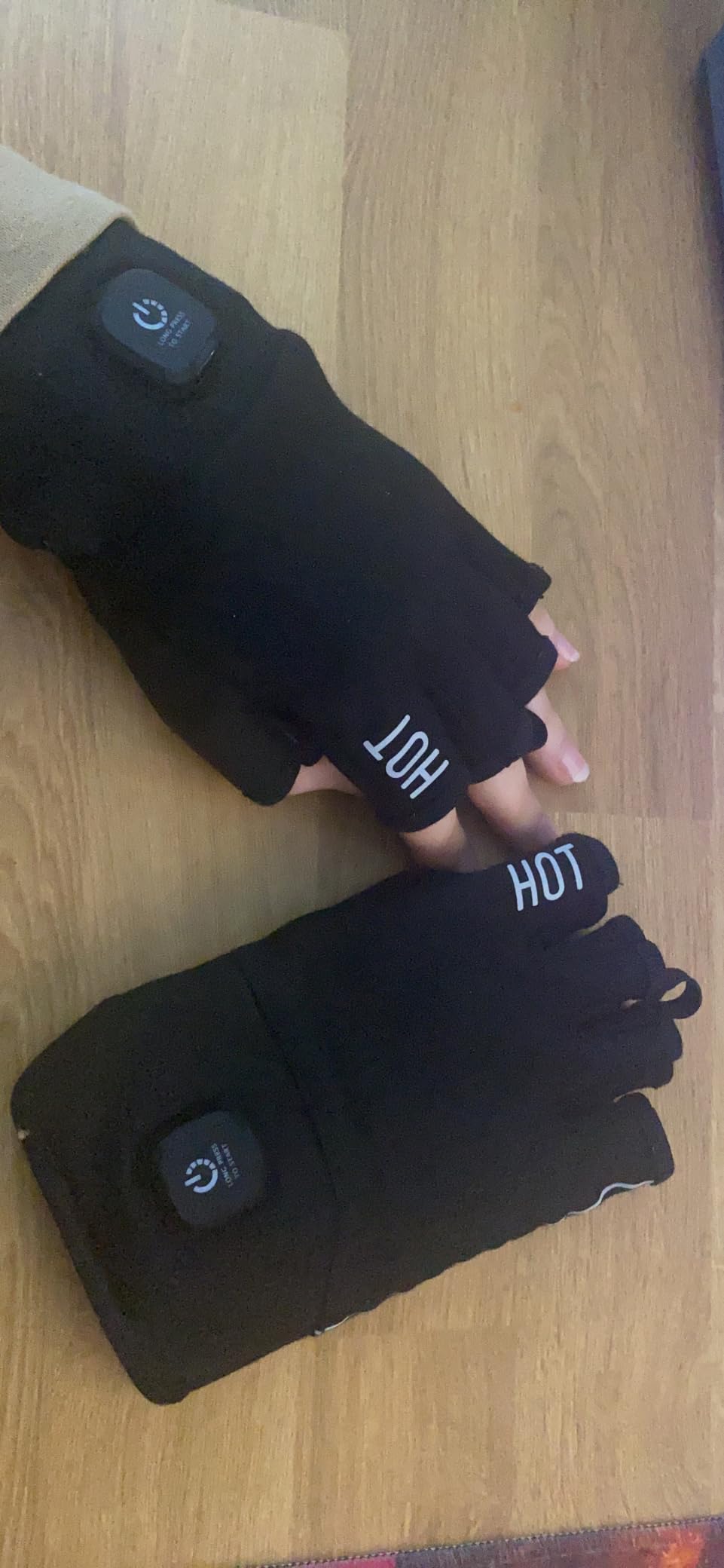uncn Heated Gloves Fingerless for Women Man with 3.7V 3000mAh Battery Cordless Work Touchscreen Gloves for Winter Cold Weather Rechargeable Electric customer photo 1