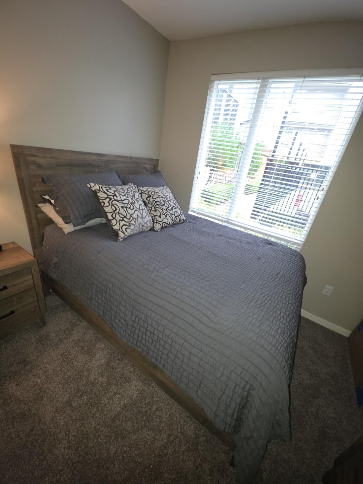 HYMOKEGE Queen Comforter Set Seersucker 7 Pieces, All Season Luxury Bed in a Bag for Bedroom, Bedding Set with Comforters, Sheets, Pillowcases & Shams, Dark Grey customer photo 2