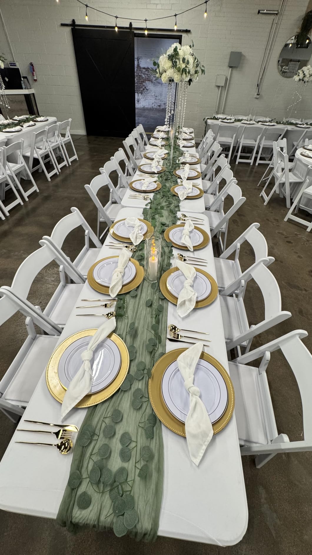 Allpop Resin Folding Chair with Vinyl Padded Seat, 550LB Capacity, 4 Pack Comfortable Chair Set for Party Wedding Events, Black customer photo 2