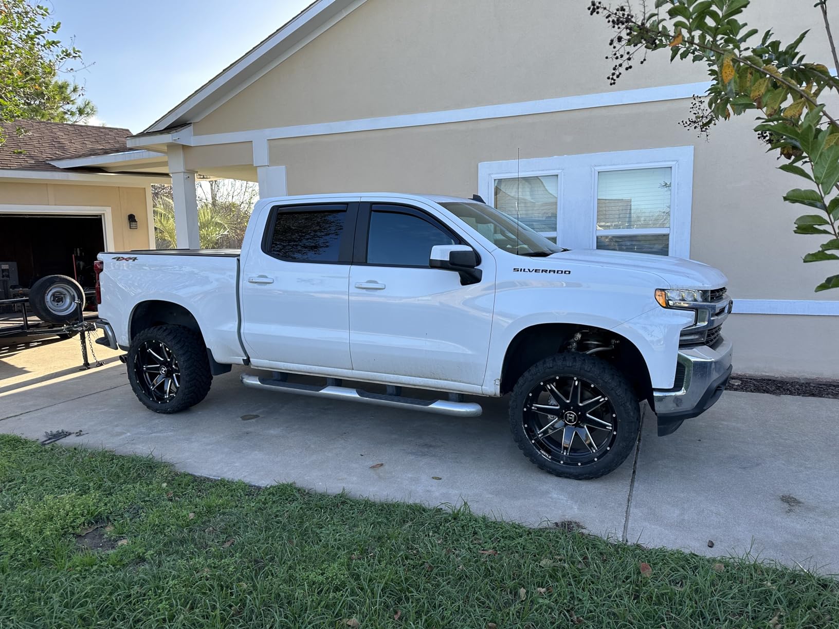 Dynofit Lift Kits for Chevy Silverado 1500, Chassis lifted 3