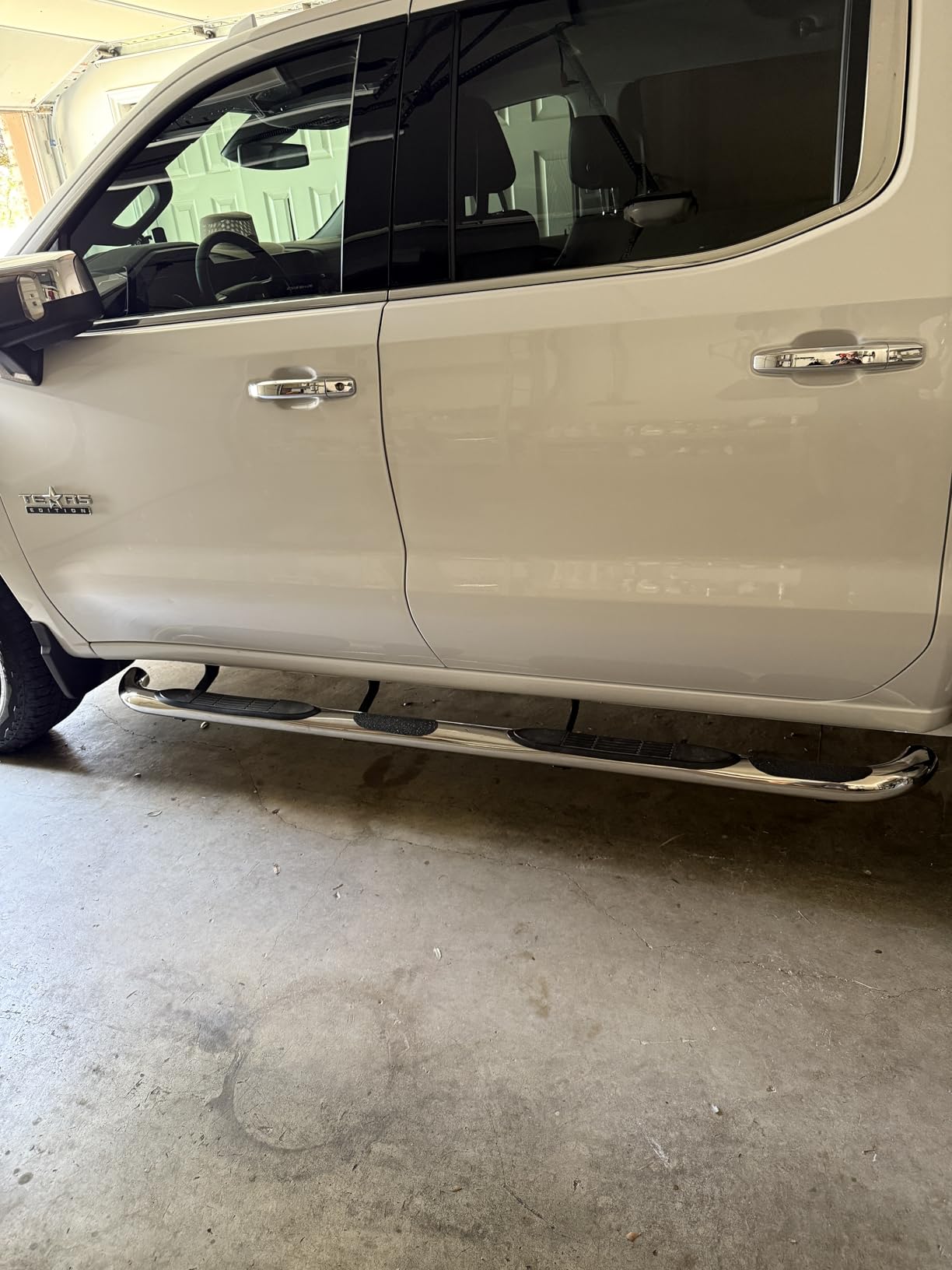 RealTruck AMP Research PowerStep Plug-N-Play | Fits 2022 - 2026 Chevrolet Silverado/GMC Sierra 1500/2500/3500HD | 76255-01A | Rust Proof Aluminum Retractable Electric Steps with LED Step Lights customer photo 1