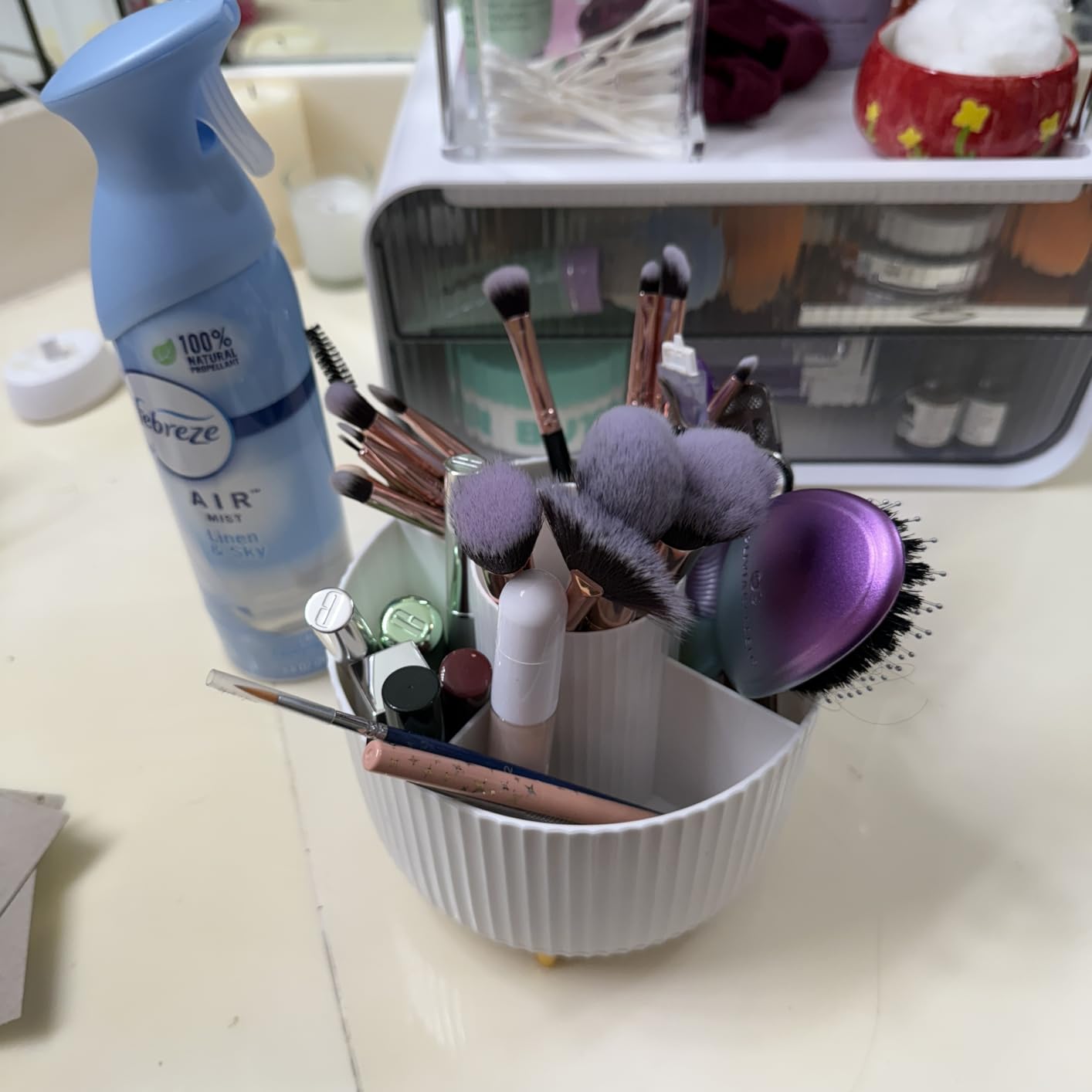 Diesisa Makeup Brush Holder Organizer,360° Rotating Makeup Brush Organizer,5 Slot Make up Brushes Cup for Cosmetics, Nail Polish, Art Supply, Bathroom Vanity Desktop Organizer - White customer photo 2
