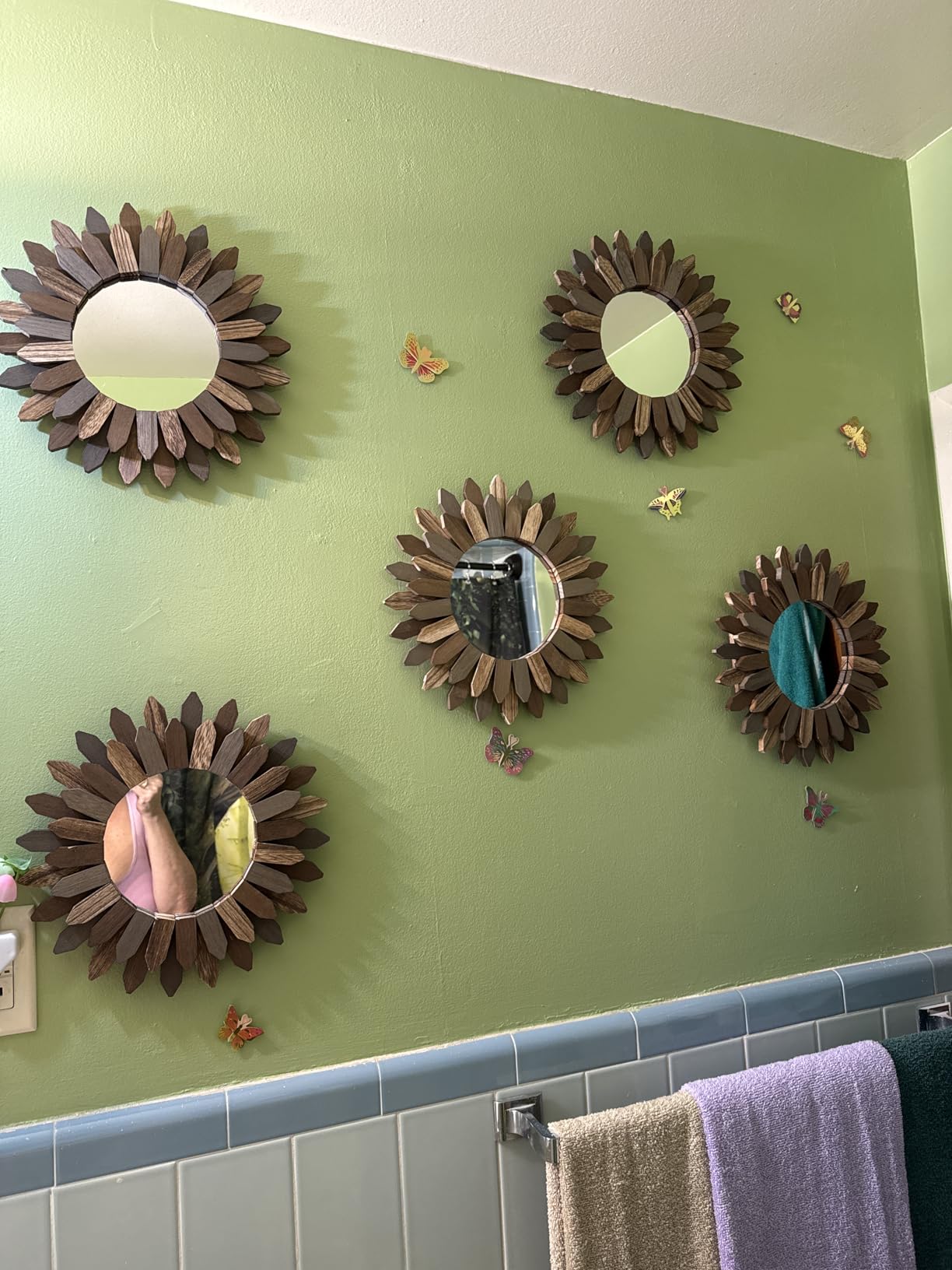 Emfogo Wall Mirror 21 inch Rustic Wood Sunburst Boho Mirror Wall Decor Home Decor for Bedroom Living Room Entryway Farmhouse (Carbonized Black) customer photo 2