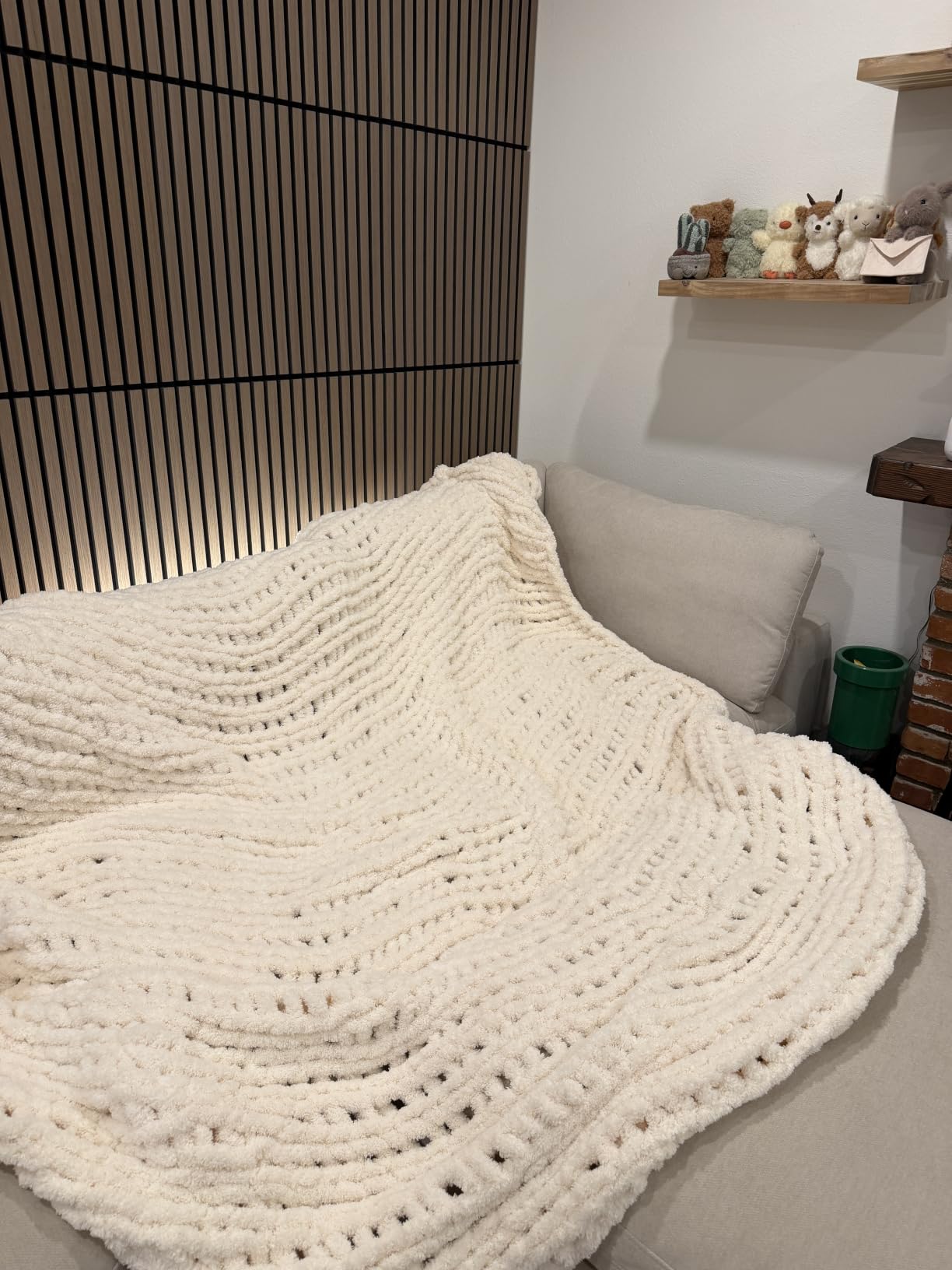 L'AGRATY Chunky Knit Throw Blanket for Couch, 50'' x 60'' Knit Throw, Ivory | Handmade Chenille Crochet Blanket for Sofa Bed, Thick Cable Knitted Blankets for Room Home Decor, Birthday Gift for Women Mom customer photo 2