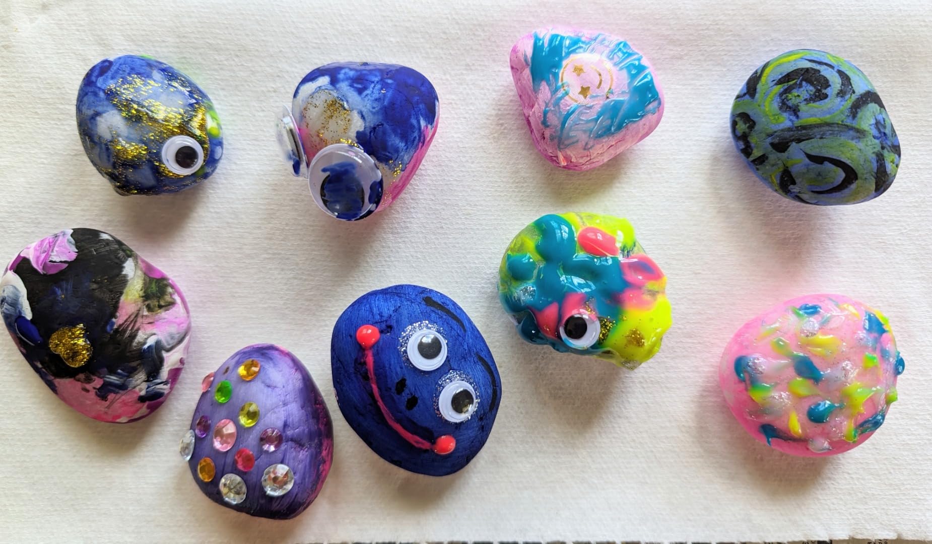 Dan&Darci Kids Rock Painting Kit - Glow in The Dark - Gifts Arts & Crafts for Boys and Girls Ages 6-12 - Craft Activities Kits - Creative Art Toys for 6, 7, 8, 9, 10, 11 & 12 Year Old Kid customer photo 2