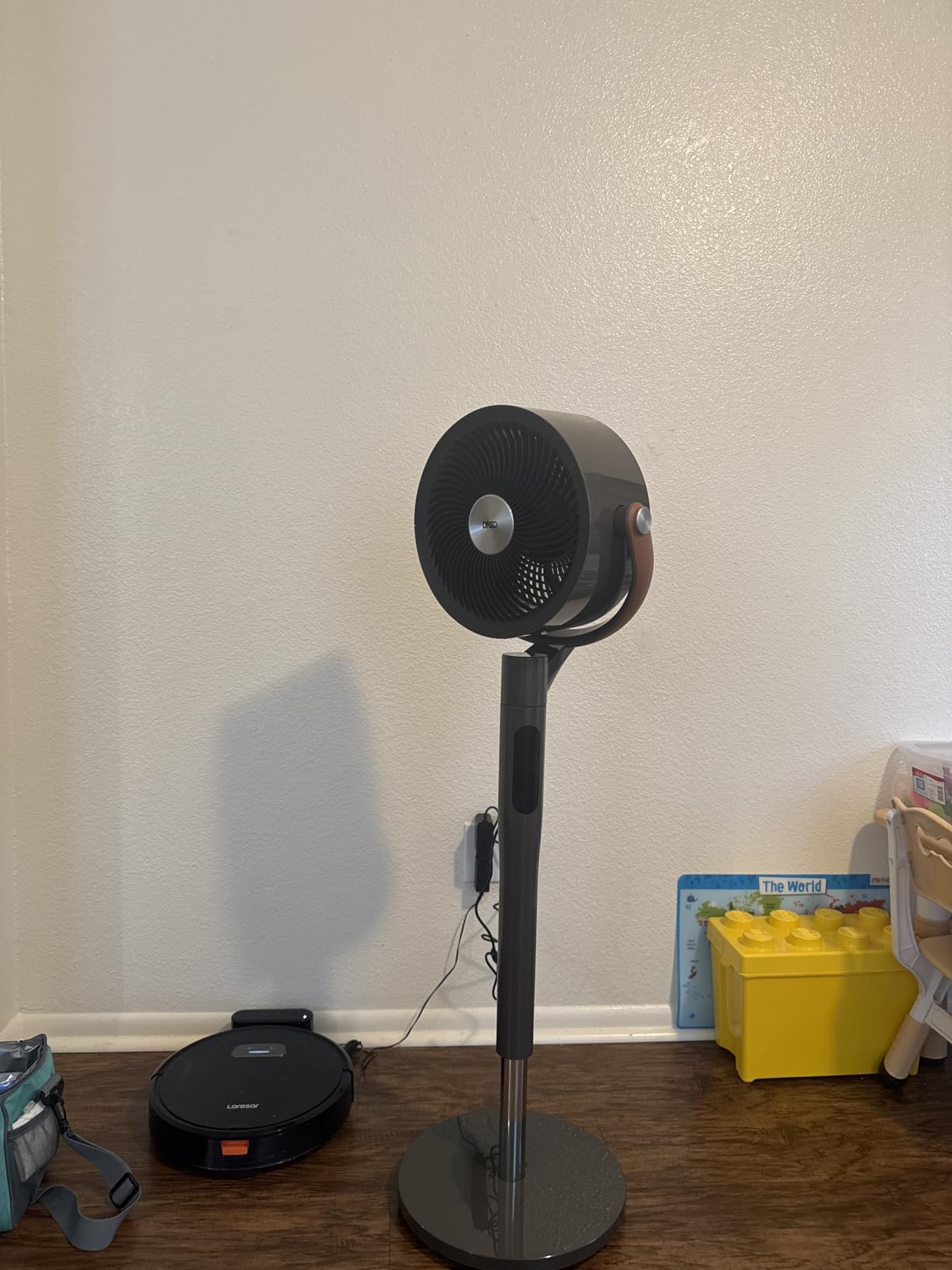 DREO Smart Fan for Bedroom, 120°+105° Omni-directional Oscillating, Quiet 20dB Fan, 100ft Air Circulator Pedestal Fan with DC Motor, 8 Speeds, 6 Modes, 37-43'' Height, Wi-Fi/Voice/Alexa, no light customer photo 1