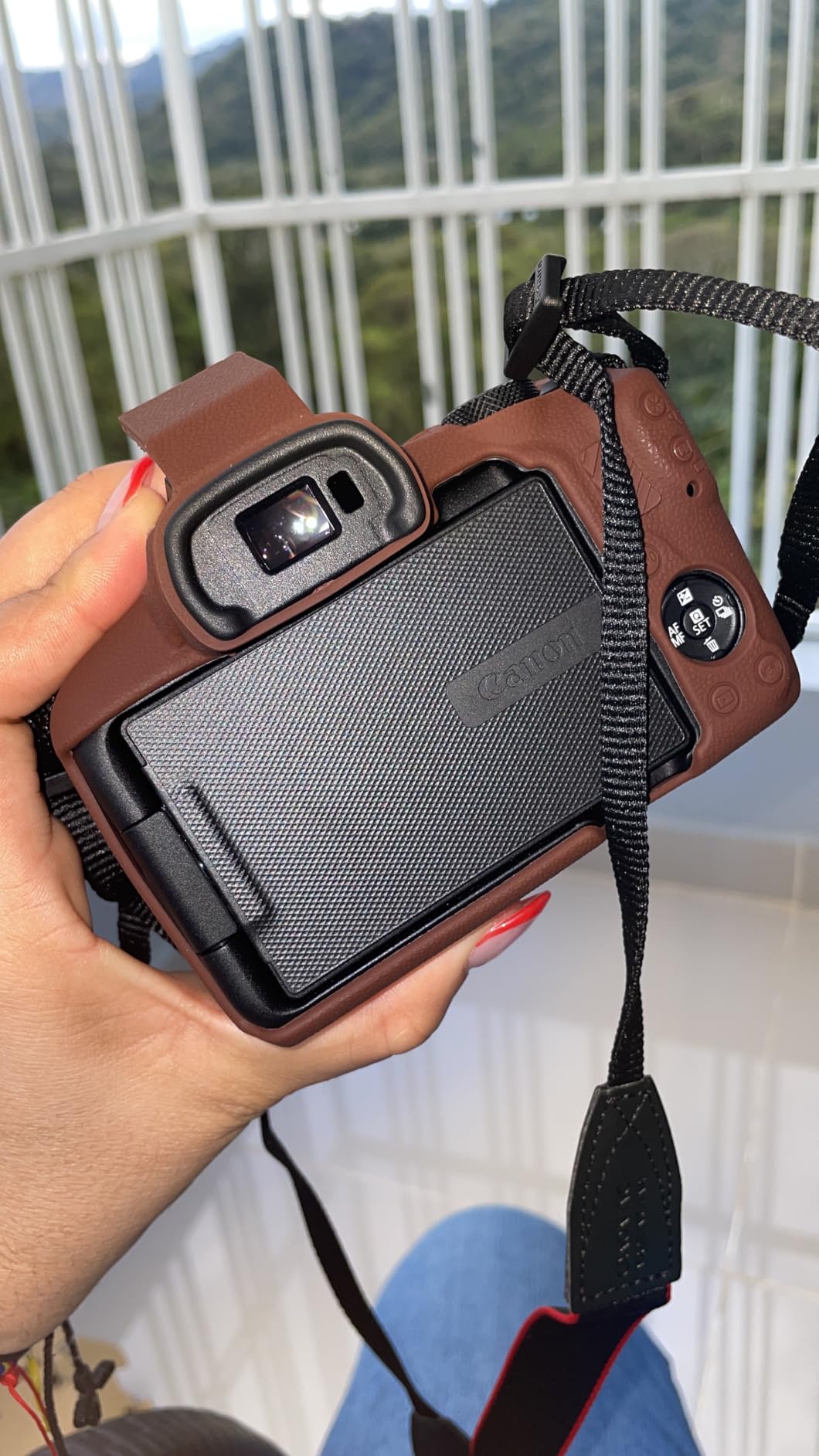 Canon EOS R50 Mirrorless Camera RF-S18-45mm F4.5-6.3 is STM Lens Kit, 24.2 Megapixel CMOS (APS-C) Sensor, 4K Video, Hybrid Camera, Photo and Video, Vlogging, Content Creator, RF Mount, White customer photo 1
