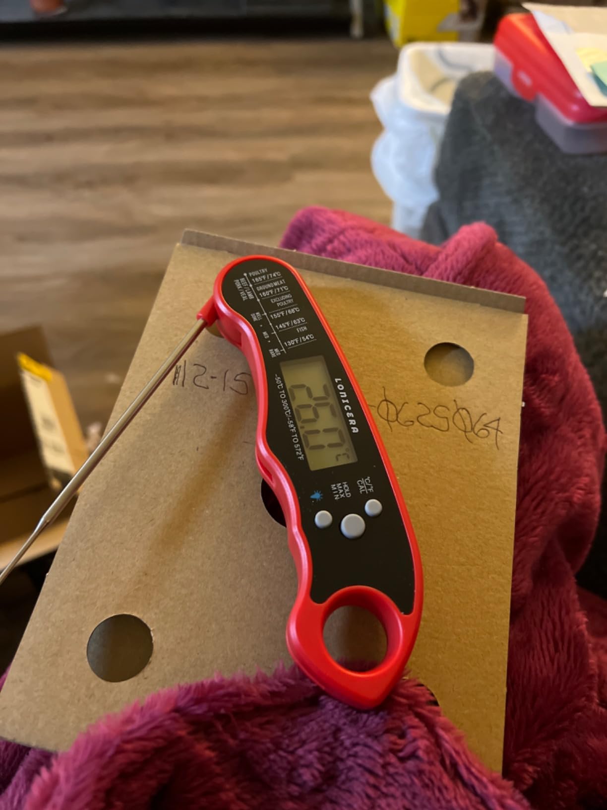 LONICERA Digital Meat Thermometer, Instant Read, Foldable Probe, Red customer photo 1