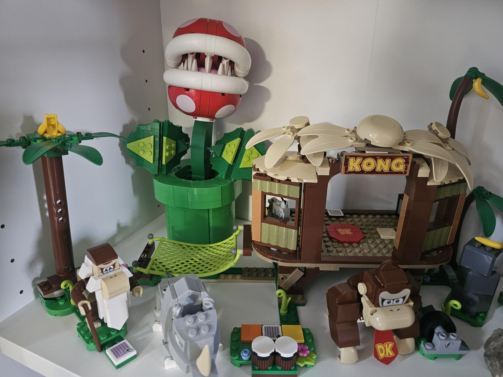LEGO Super Mario Piranha Plant Building Sets for Adults - Mario Collectible for Men & Women, Ages 18+ Years - Gift for Birthdays - Bedroom, Home Office, or Book Shelf Decor - 71426 customer photo 1