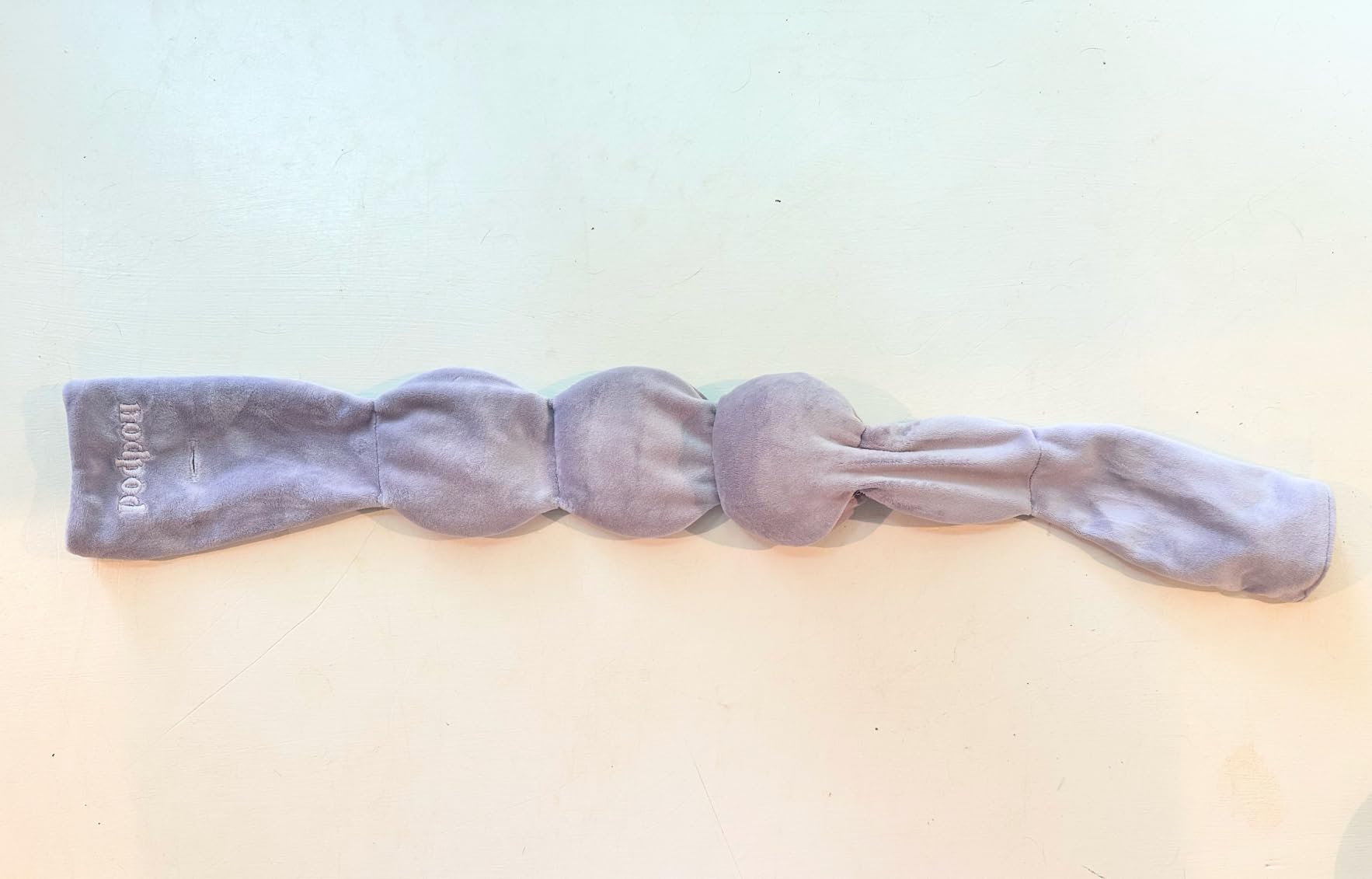 nodpod Mineralized Silk Gentle Pressure Sleep Mask, Weighted Eye Mask customer photo 2