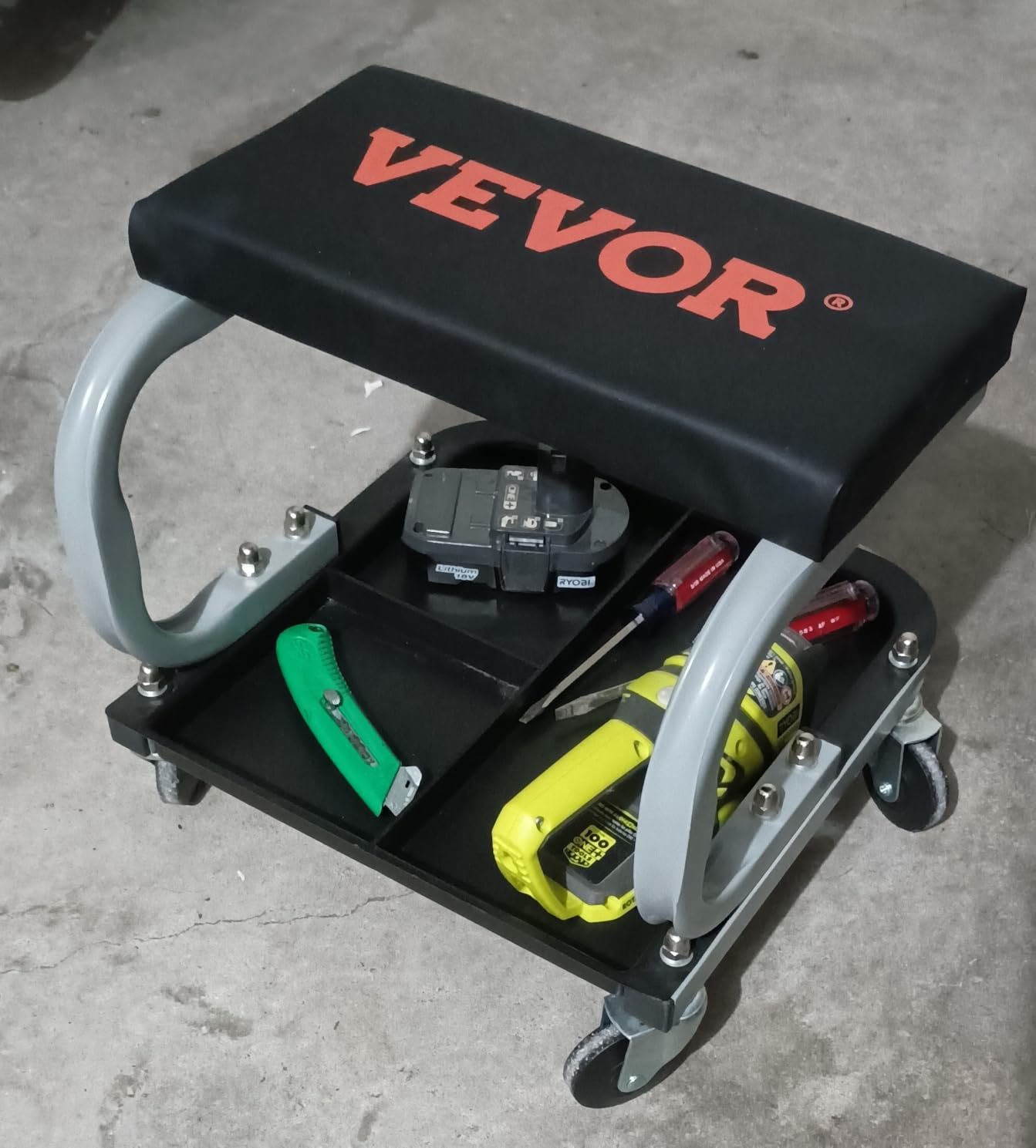 VEVOR Rolling Creeper Garage/Shop Seat, 250 LBS Capacity Padded Rolling Workshop Stool with Tool Tray Storage, Mechanic Stool for Garage, Shop, Auto Repair, Black customer photo 1