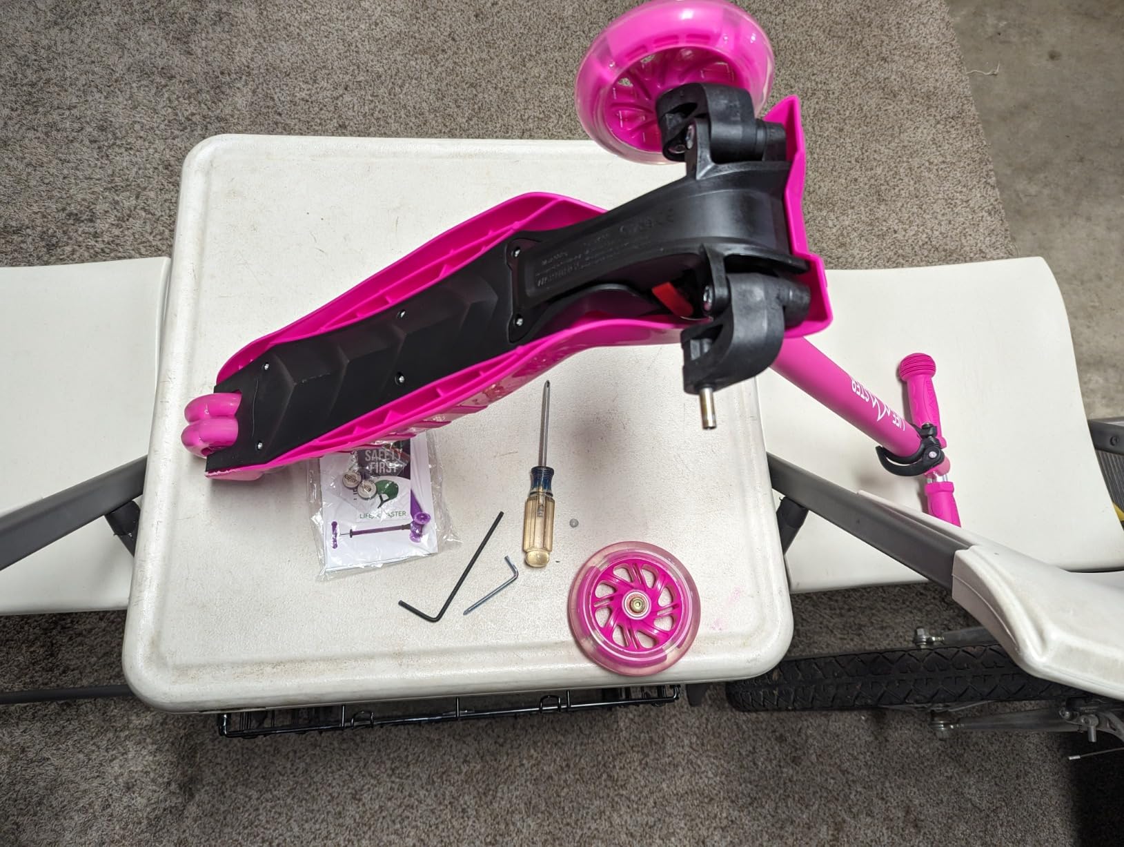 Lifemaster Mini 3-Wheel Kids Scooter with Multi-Color Wheel Lights – 4-Height Adjustable Handlebar, Wide Anti-Slip Deck, Child Safety Certified, Boys & Girls Ages 2+ Supports Up to 110 lbs customer photo 2