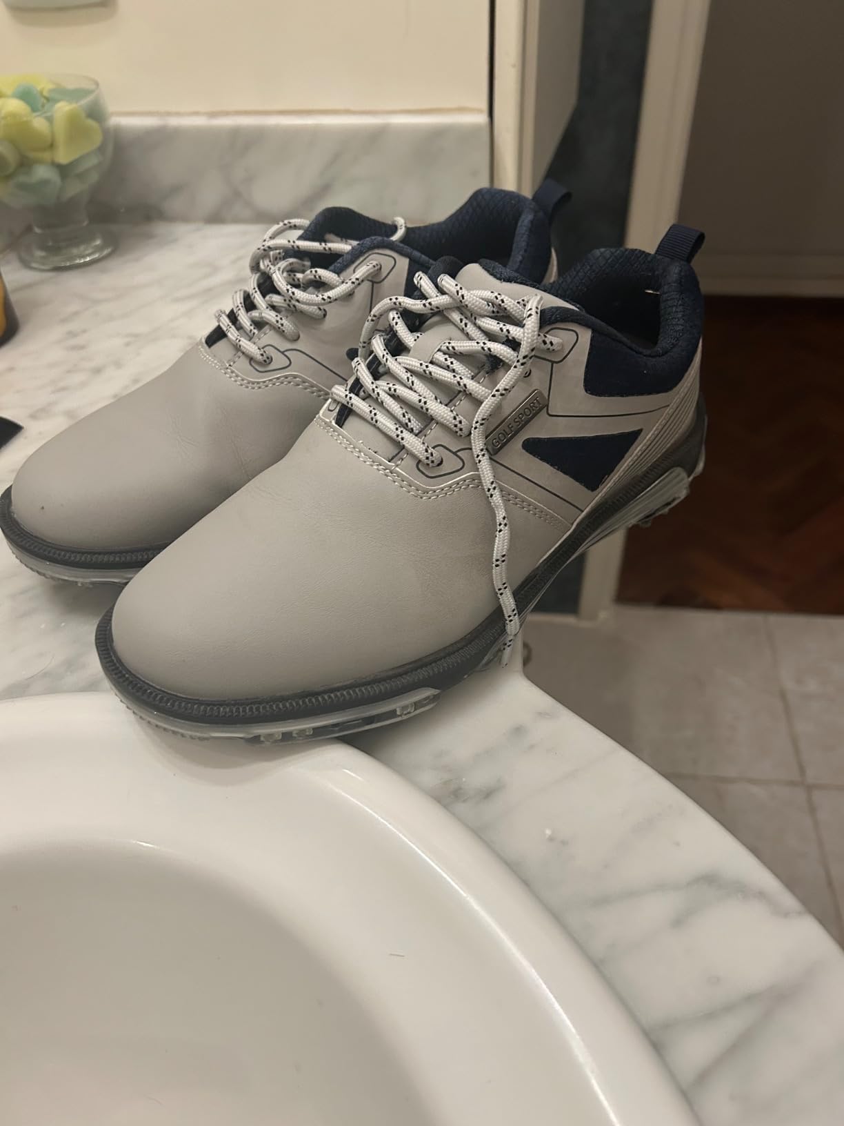 ULTIANT Men's Golf Shoes Fixed Nailless Sole Waterproof Lightweight No-Slip Walking Shoes customer photo 2