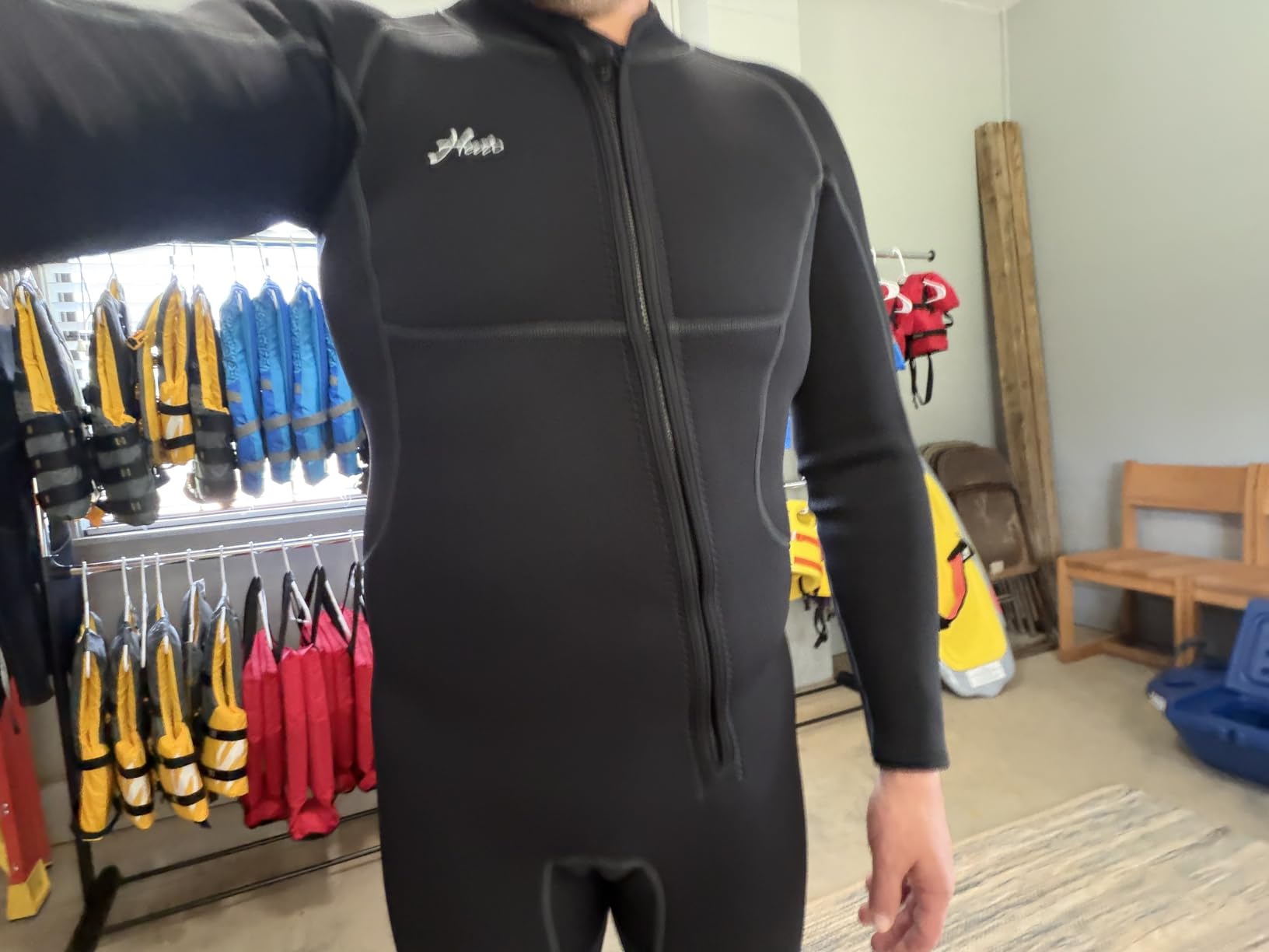 Hevto Men Wetsuit 3/2mm Neoprene Front Zipper for Surfing Diving | 16 Size Options with Regular Short and Tall Fits Wet Suit in Cold Water for Swimming Snorkeling Kayaking and SUP customer photo 1