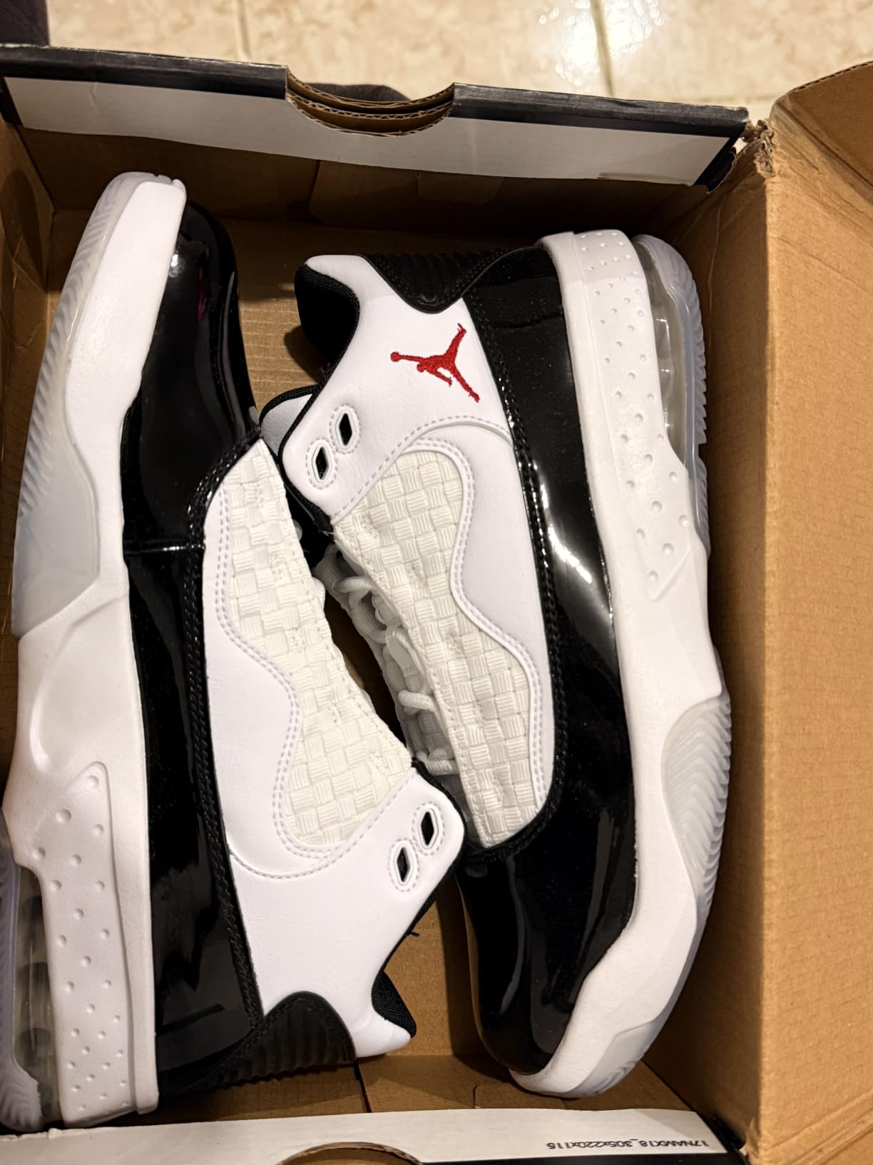 Nike Men's Jordan Max Aura 2 Basketball Shoe customer photo 1