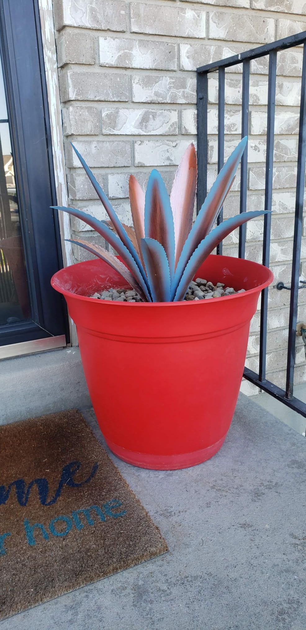 TOMBABY Enlarge Thickened Wind Resistant Metal Agave Garden Art Metal Plant Country Sculpture Statue Outdoor Decoration Agave Metal Plant Courtyard Garden Lawn Ornament Gift (1, 12 Leaves Blue) customer photo 1
