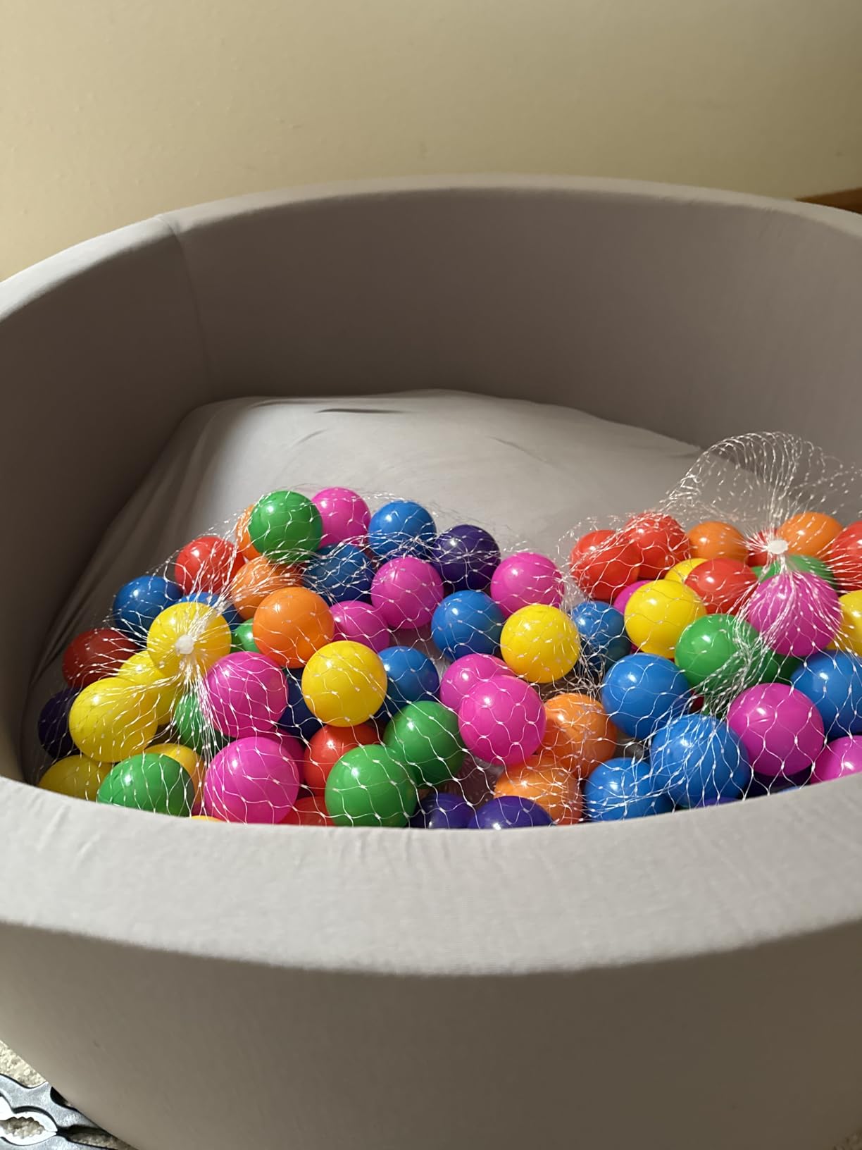 Wilwolfer Foam Ball Pit, Ball Pit for Toddlers, Gray, 100 Rainbow Balls customer photo 1