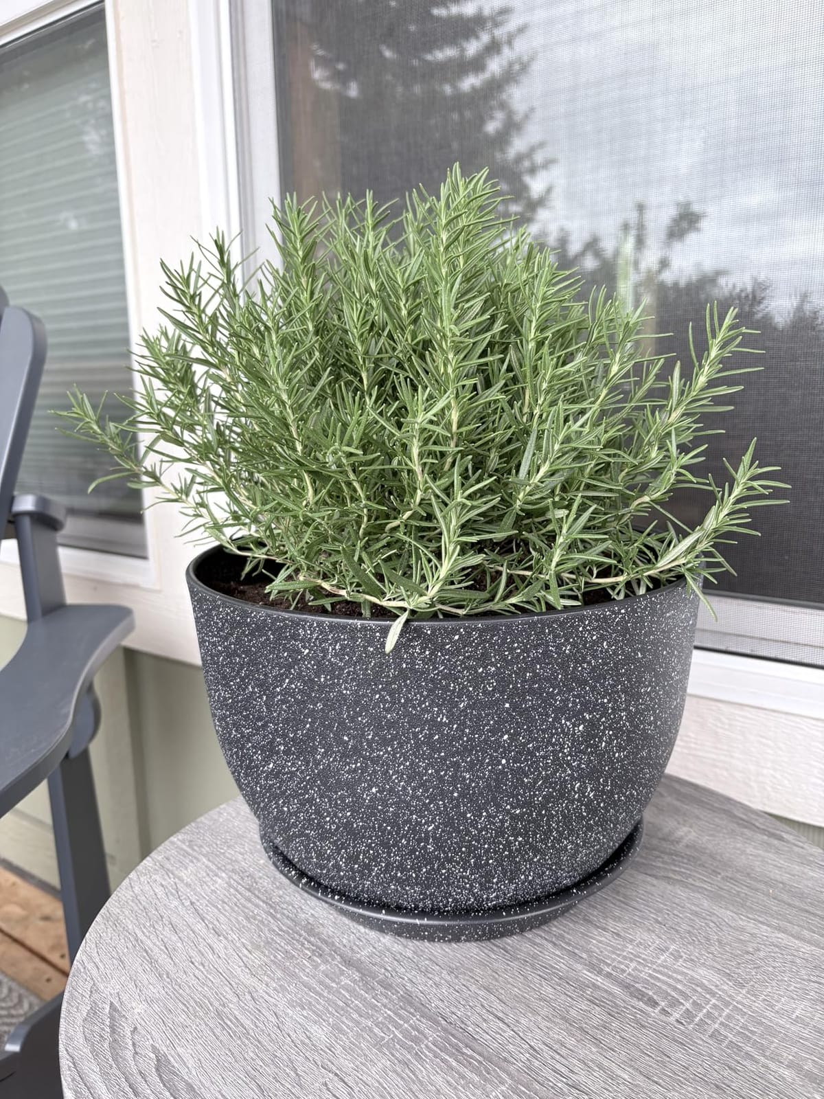 UOUZ 12inch Large Plant Pot, Modern Plastic Planter with High Driange Holes and Saucer for Indoor Outdoor Garden Plants and Flowers, Black with Green Speckles customer photo 2