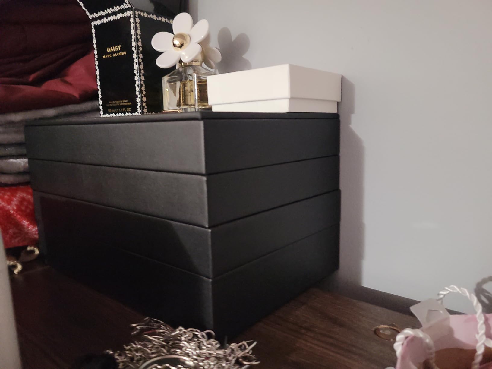 Voova Stackable Jewelry Organizer Tray with Lid (Set of 4, Black) customer photo 1