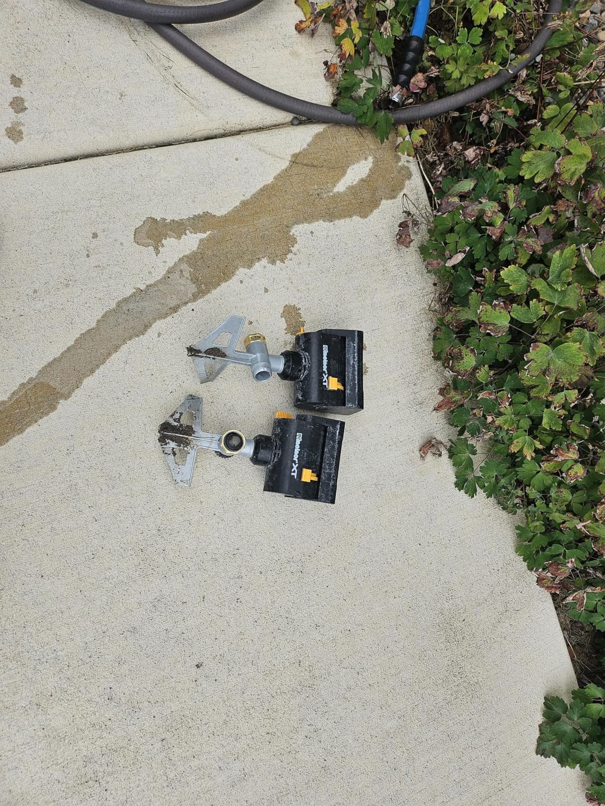 Melnor MiniMax Spike Sprinkler, 4000 Sq Ft: 360°, Flow, Width, Range Adjust customer photo 2
