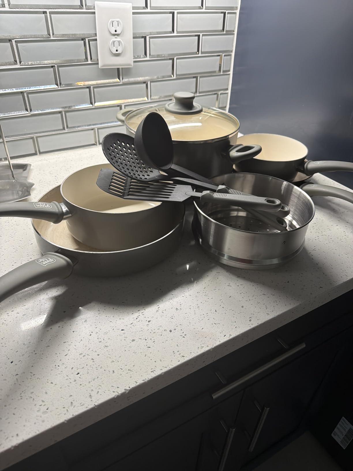 GreenLife 16 Piece Ceramic Nonstick Pots & Pans Cookware Set, Cream | PFAS-Free Nonstick Coating, Stockpot, Frying Pans, Saucepans, Sauté Pan, Stay-Cool Handles, Dishwasher & Oven Safe up to 350F customer photo 2