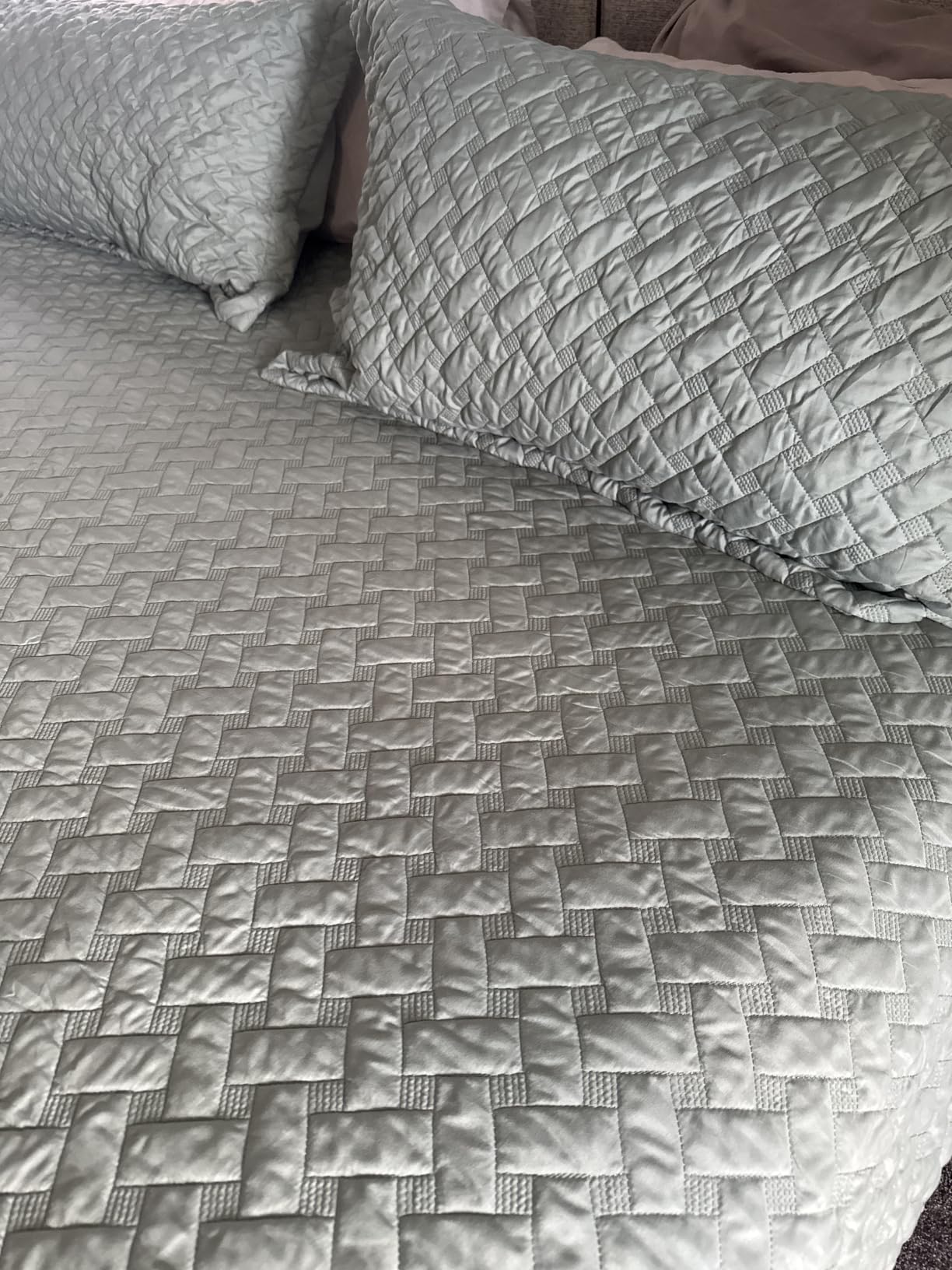 Bedsure Quilts Queen Size, Lightweight Comforter Set, Light Grey Bedspread | Coverlet, Basket Weave, All-Season Comfort, Skin-Friendly Soft, Breathable, Machine Washable, 90