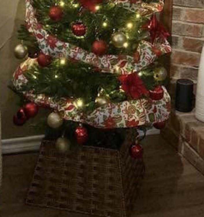 Blissun Christmas Tree Collar, Plastic Rattan Xmas Tree Ring, Farmhouse Christmas Tree Collar, Christmas Tree Skirt for Artificial Christmas Trees Decoration, Brown customer photo 1