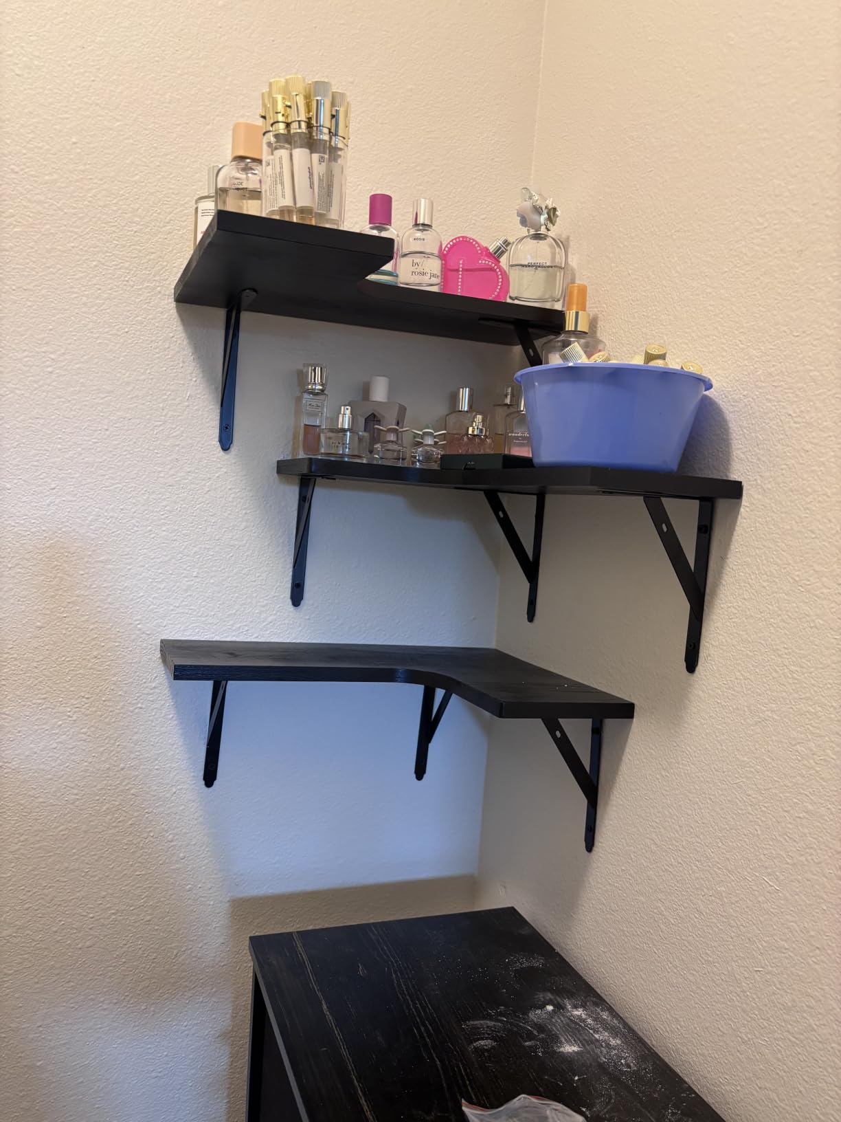 ROMGUAR CRAFT Corner Floating Shelves Wall Mounted Set of 4, Black customer photo 1
