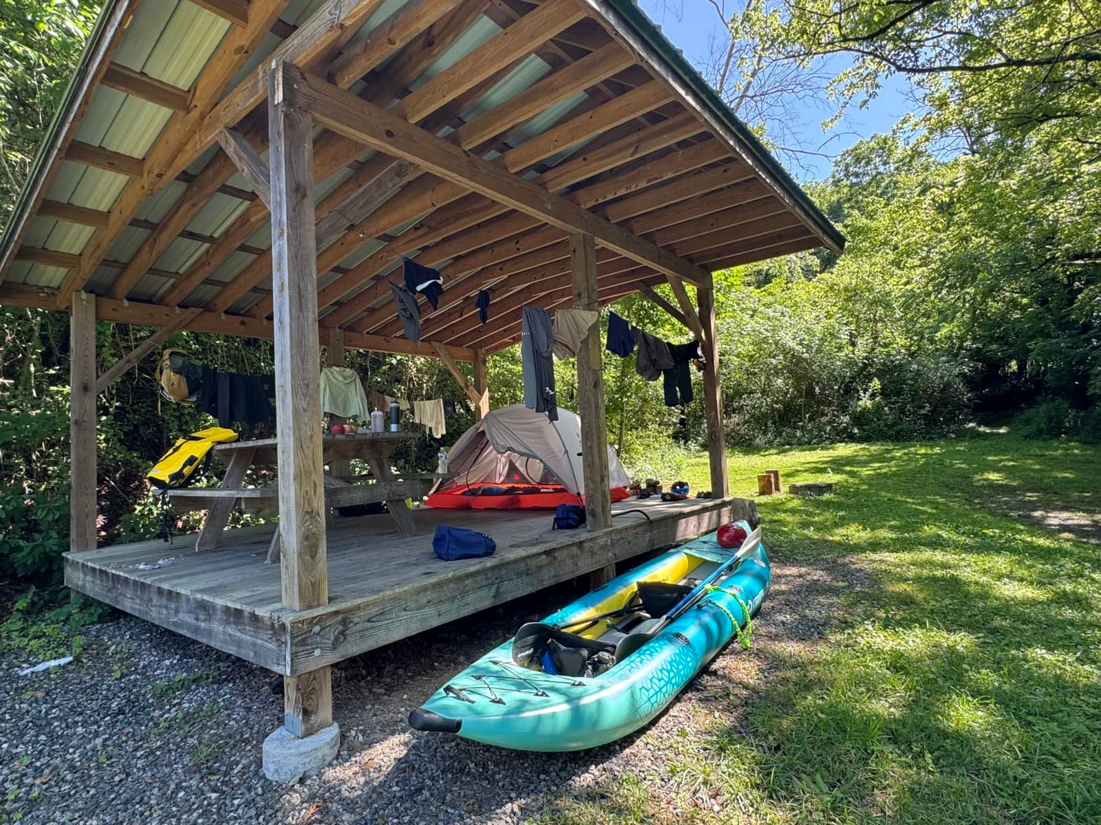 Goplus Tandem Inflatable Kayak, 12.5FT 2-Person Kayak Set for Adults | 507 LBS Weight Capacity, 2 Aluminium Oars, Padded Seat, 2 Fins, Hand Pump, Carry Bag, Repair Kit, Portable Touring Kayaks customer photo 2