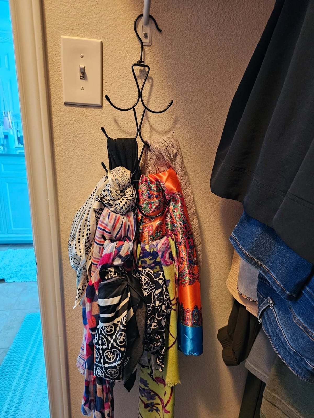 Scarf Hanger 12 Storages,Scarf Organizer with 360 Swivel Hook,Legging Organizer for Closet,Closet Organizer for Scarves, Shawl,Belt,Purse & Baseball Cap customer photo 1