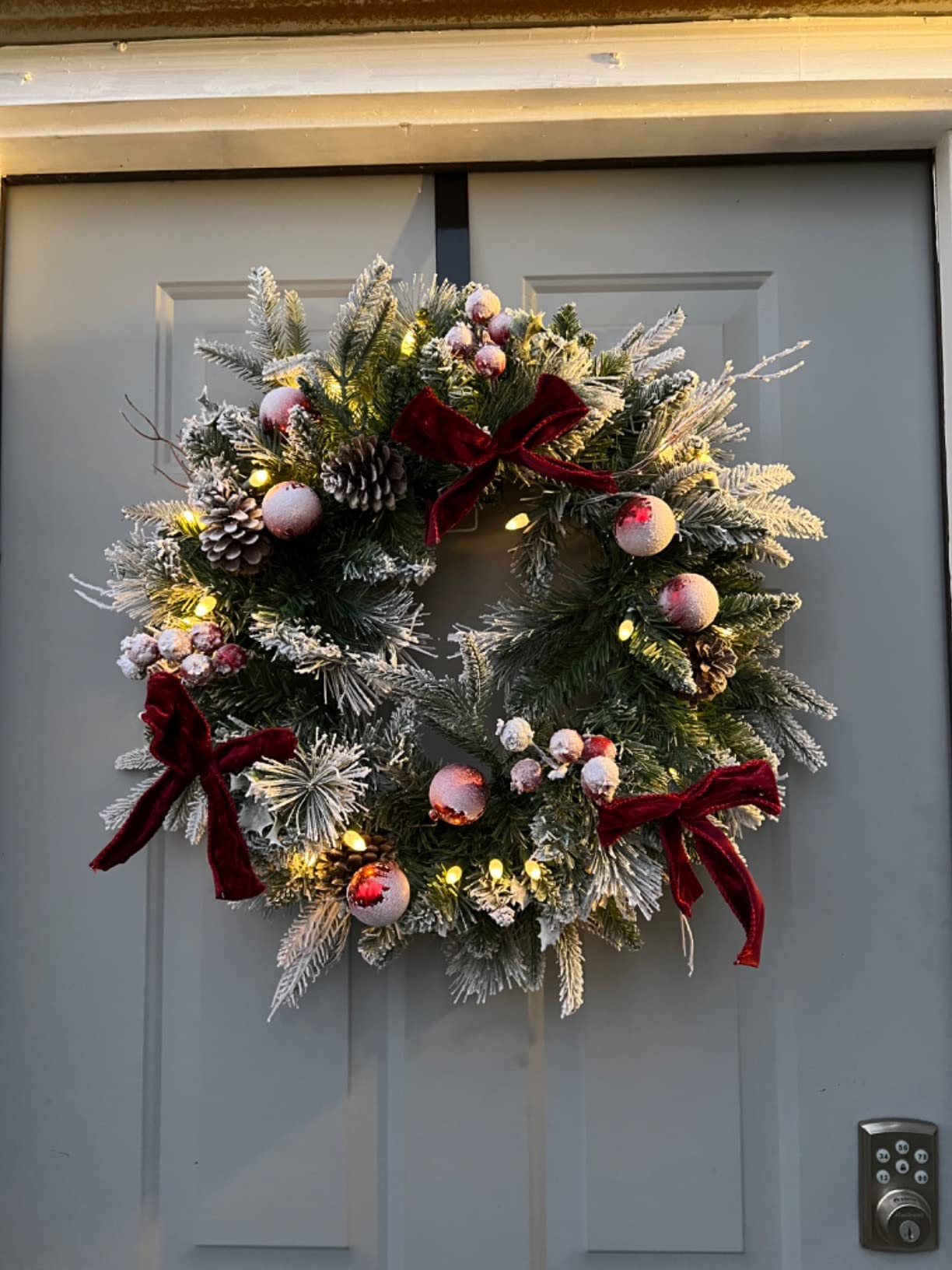 Pre-lit Snow Christmas Wreath with Red Balls,Berries and Bows,24 Inch 50 Battery Operated LED Lights,Holiday Decoration for Front Door Outdoor customer photo 2