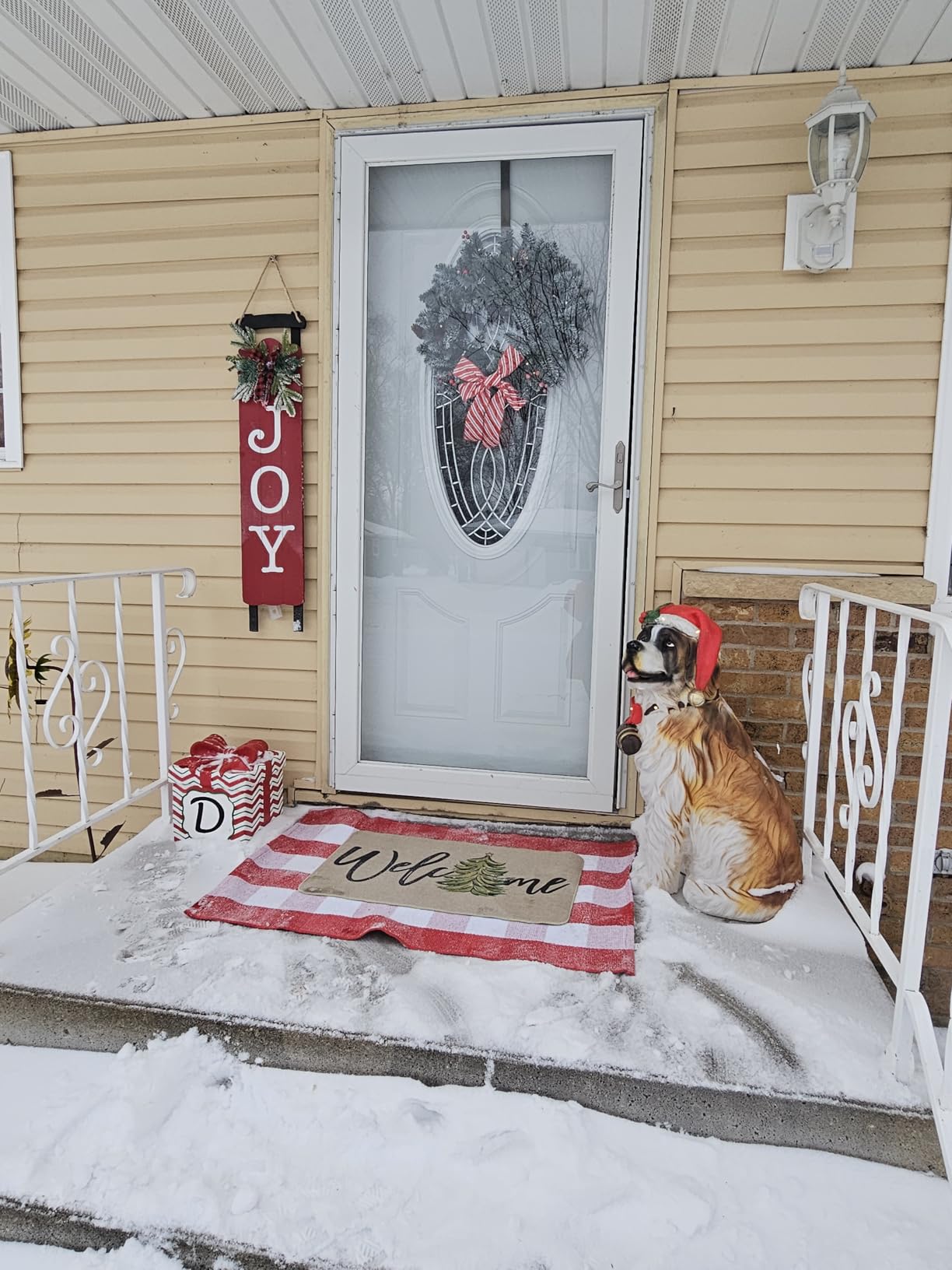 Artoid Mode Red Xmas Tree Christmas Welcome Doormat, Winter Home Decor Low-Profile Switch Rug Door Mat Floor Mat for Indoor Outdoor 17x29 Inch customer photo 1