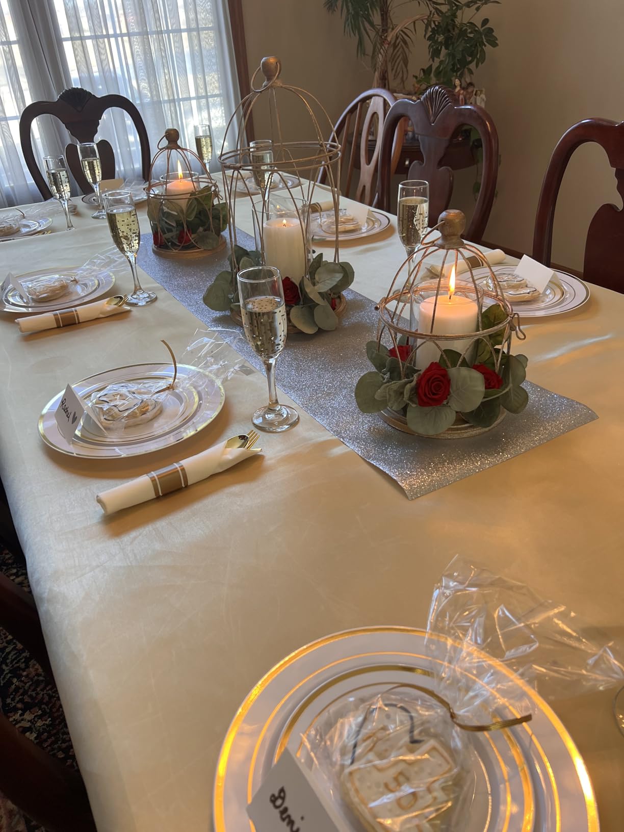 BESTVIP 350 Piece Gold Plastic Dinnerware Set for 50 Guests customer photo 2