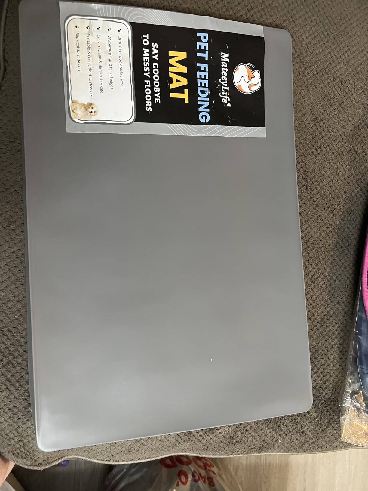 MateeyLife Silicone Cat & Dog Food Mat for Floors Waterproof, Anti-Slip Dog Bowl Mats for Food and Water, Pet Feeding Mats with Lip to Prevent Spills, Pet Placemat for Messy Drinkers to Protect Floors customer photo 1