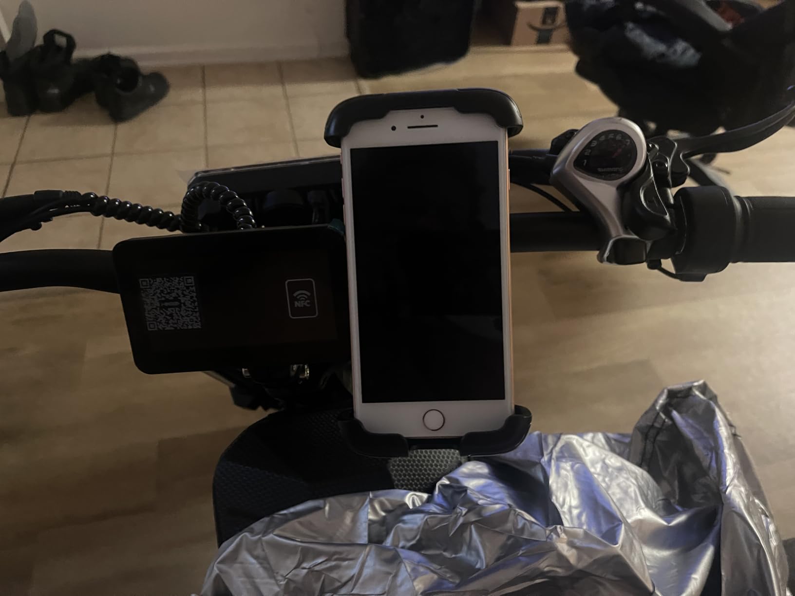 LISEN Bike Phone Holder, [Super Easy Install] Motorcycle Phone Mount Ebike Accessories Bicycle Handlebar Holder Mount Gifts for Adults Kids Men Mountain Mini Bike Scooter Gear Accessories, Black customer photo 1