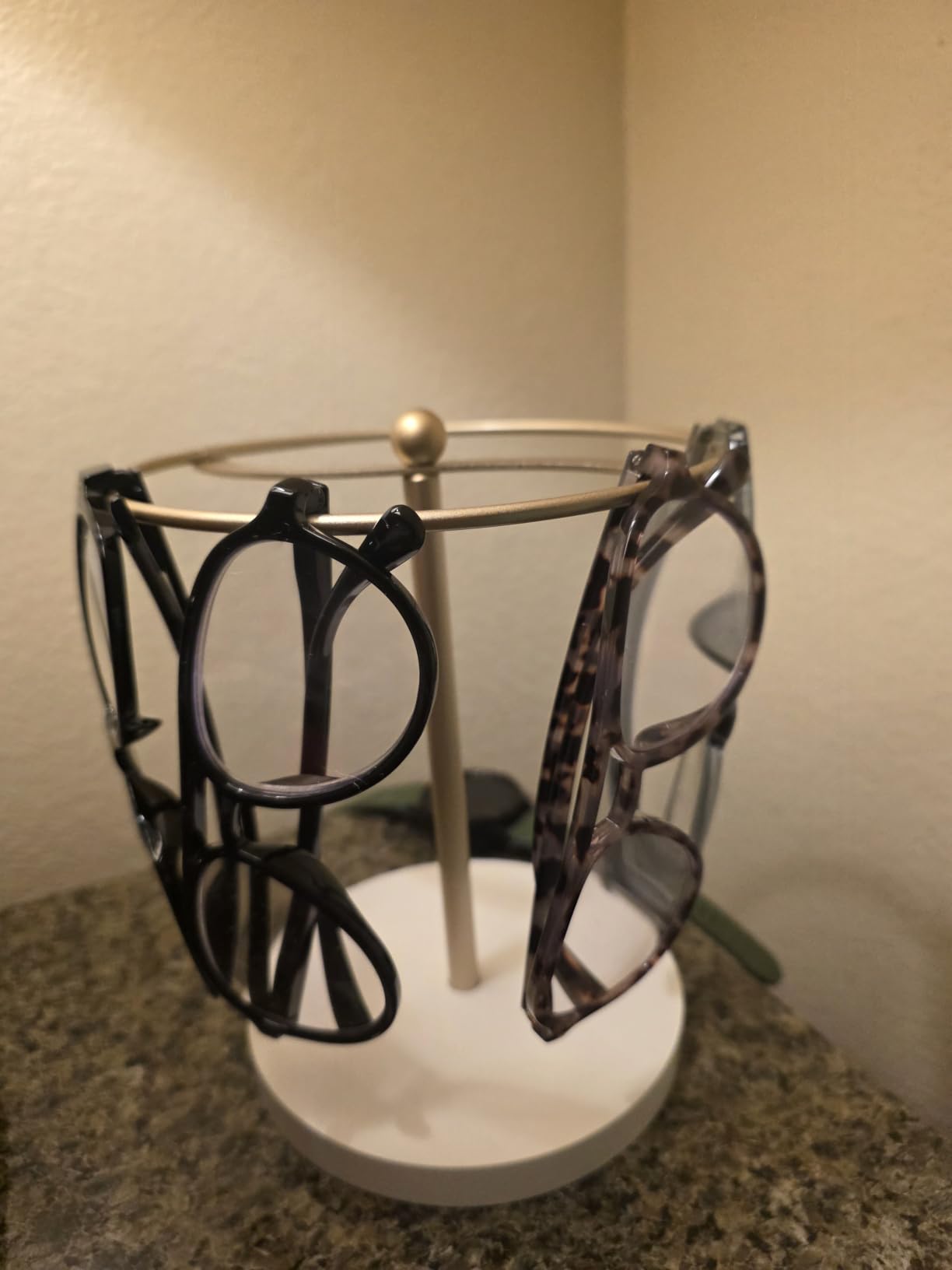 Mkono Sunglasses Organizer, Metal Glass Holder Storage Stand Display 1 Pack customer photo 1