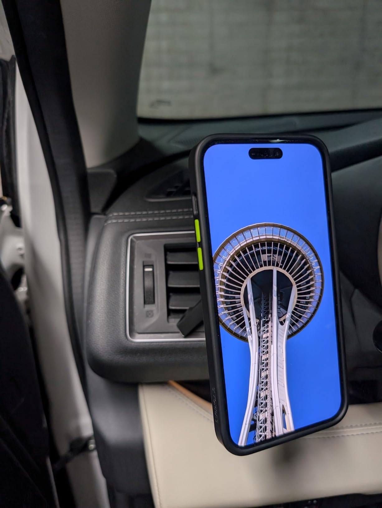 ESR for MagSafe Car Mount, Car Phone Holder for iPhone 17-12,Samsung/Google customer photo 1