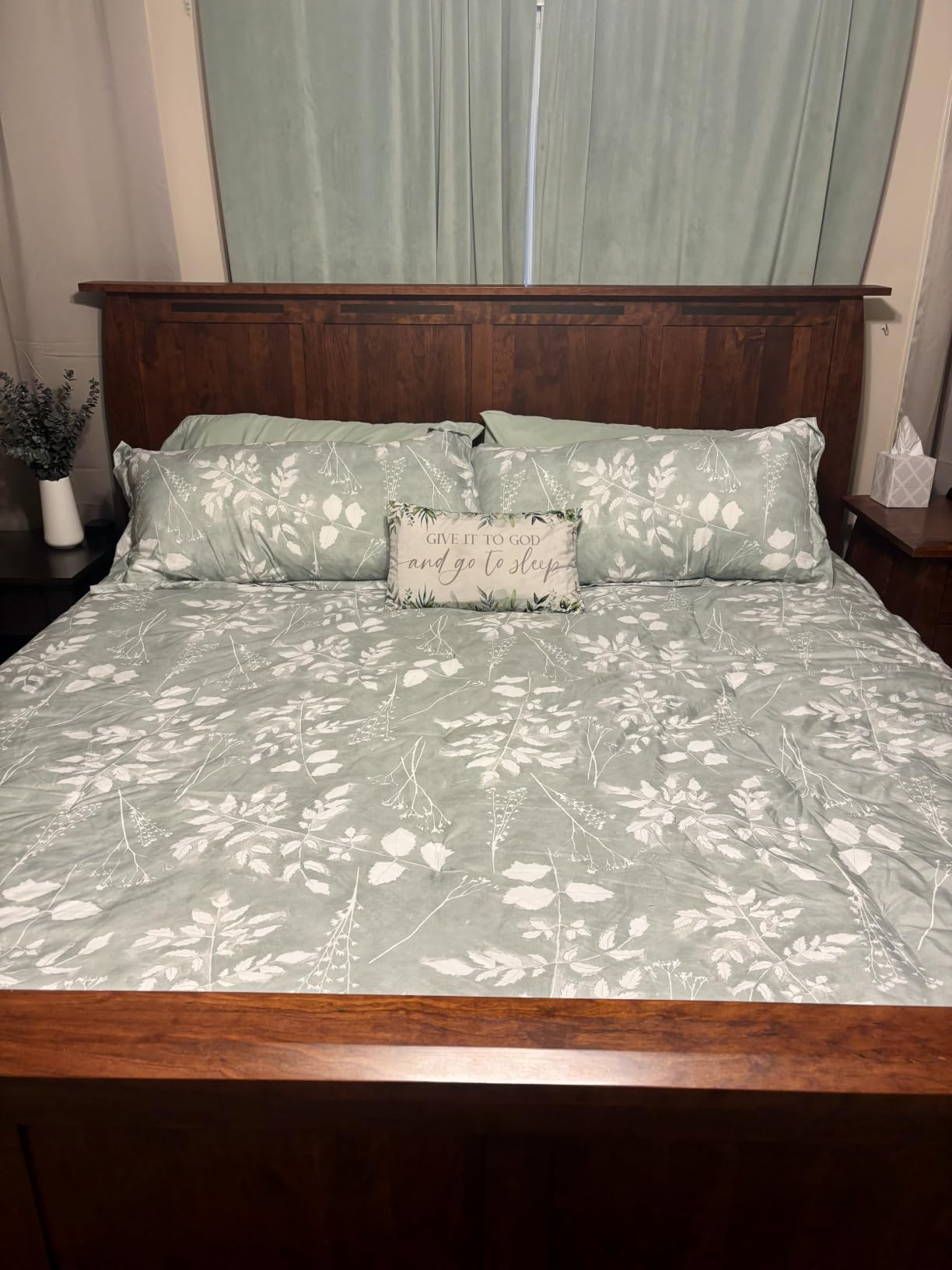 Bedsure Sage Green Queen Comforter Set, Floral Bedding Sets, 7 Piece | Bed in a Bag, Comforters, Bedroom, Fall & Winter, Reversible, Fluffy, Whisper-Quiet, Polyester, Botanical-Chic, OEKO customer photo 1