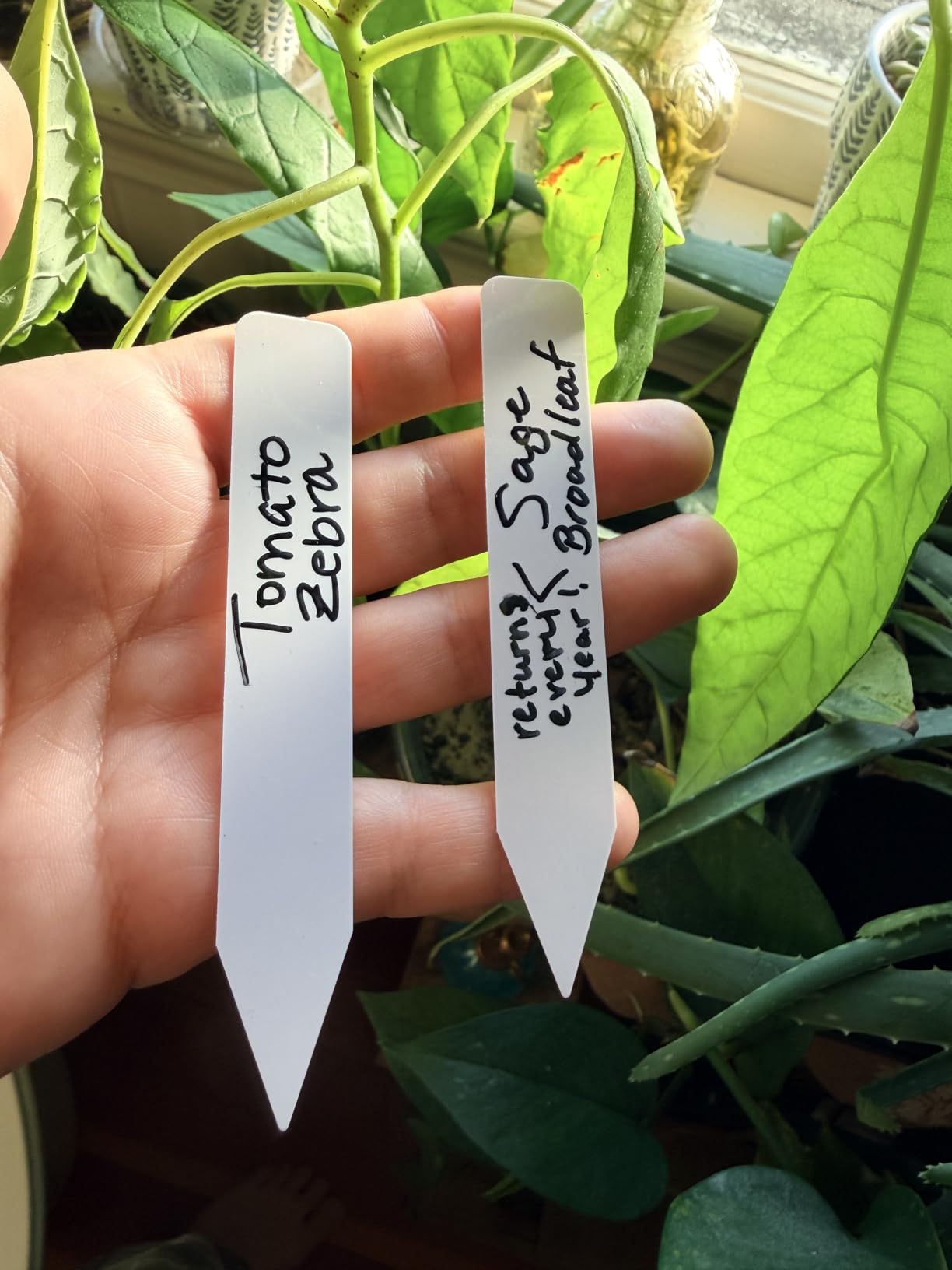 Plant Labels, Outdoor Waterproof Garden Markers, Plastic Nursery Seed Plant Tags with Bonus a Permanent Marking Pen, Gardening Gifts for Women Men 120PCS Darfukei customer photo 2