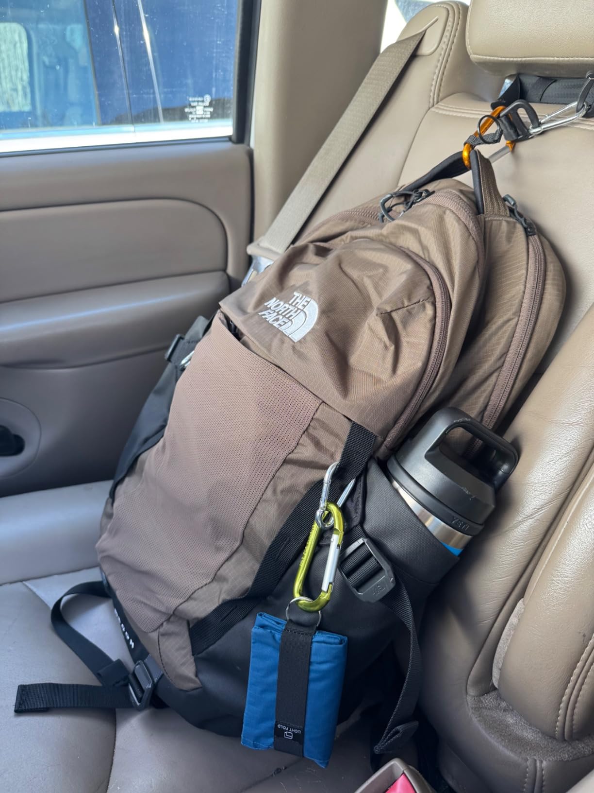 The North Face Recon Everyday Laptop Backpack, Timber Tan, One Size customer photo 2